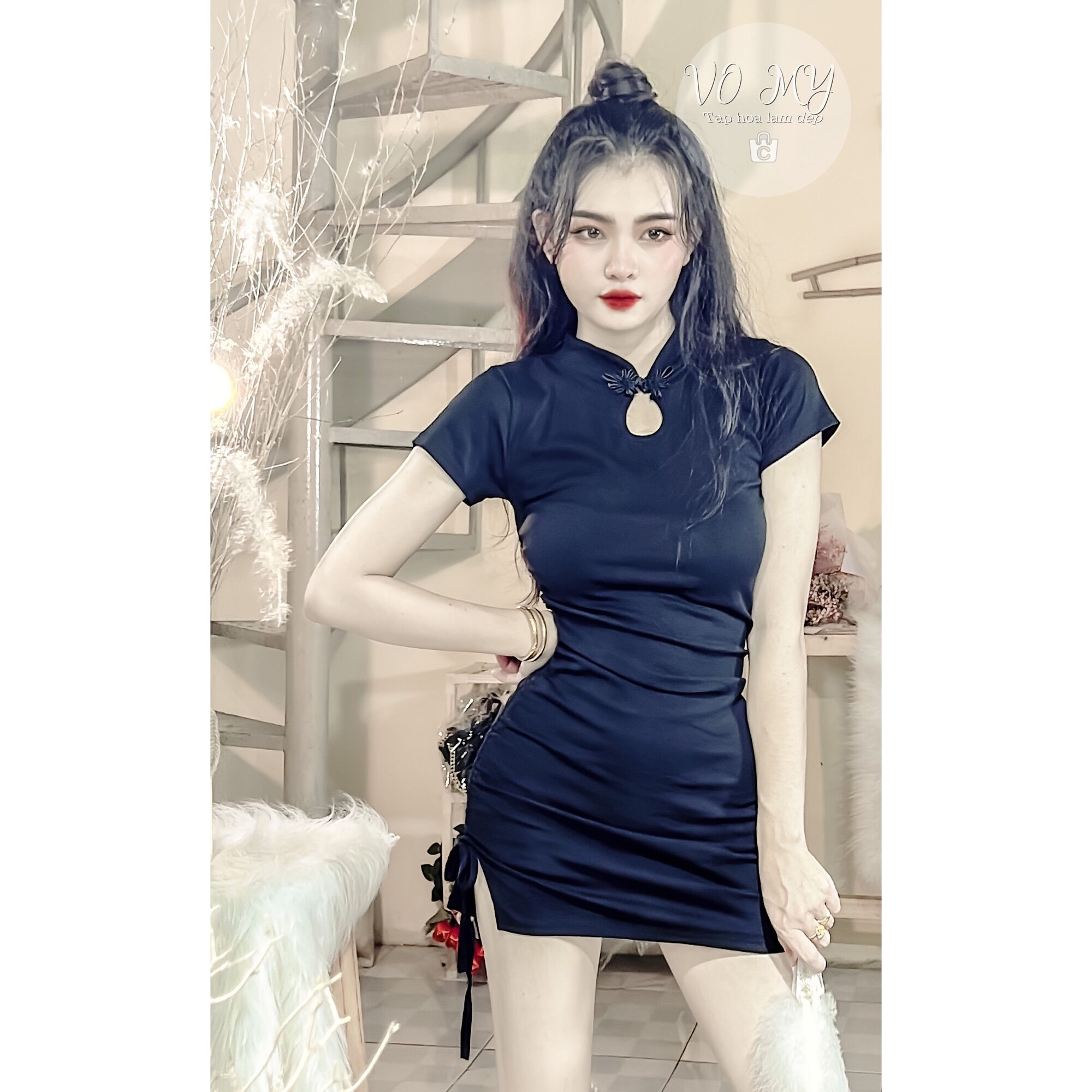 Đầm body cổ tàu rút dây