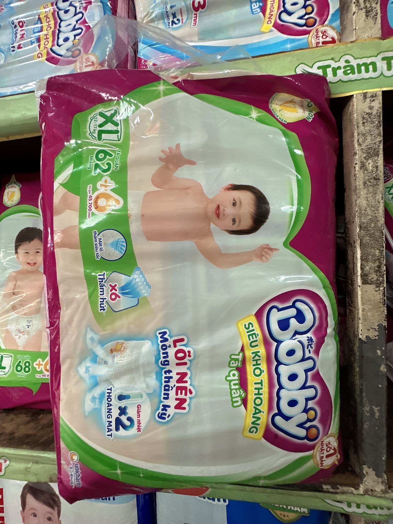 Tã quần BOBBY Size XL 62 Miếng (12-17kg)