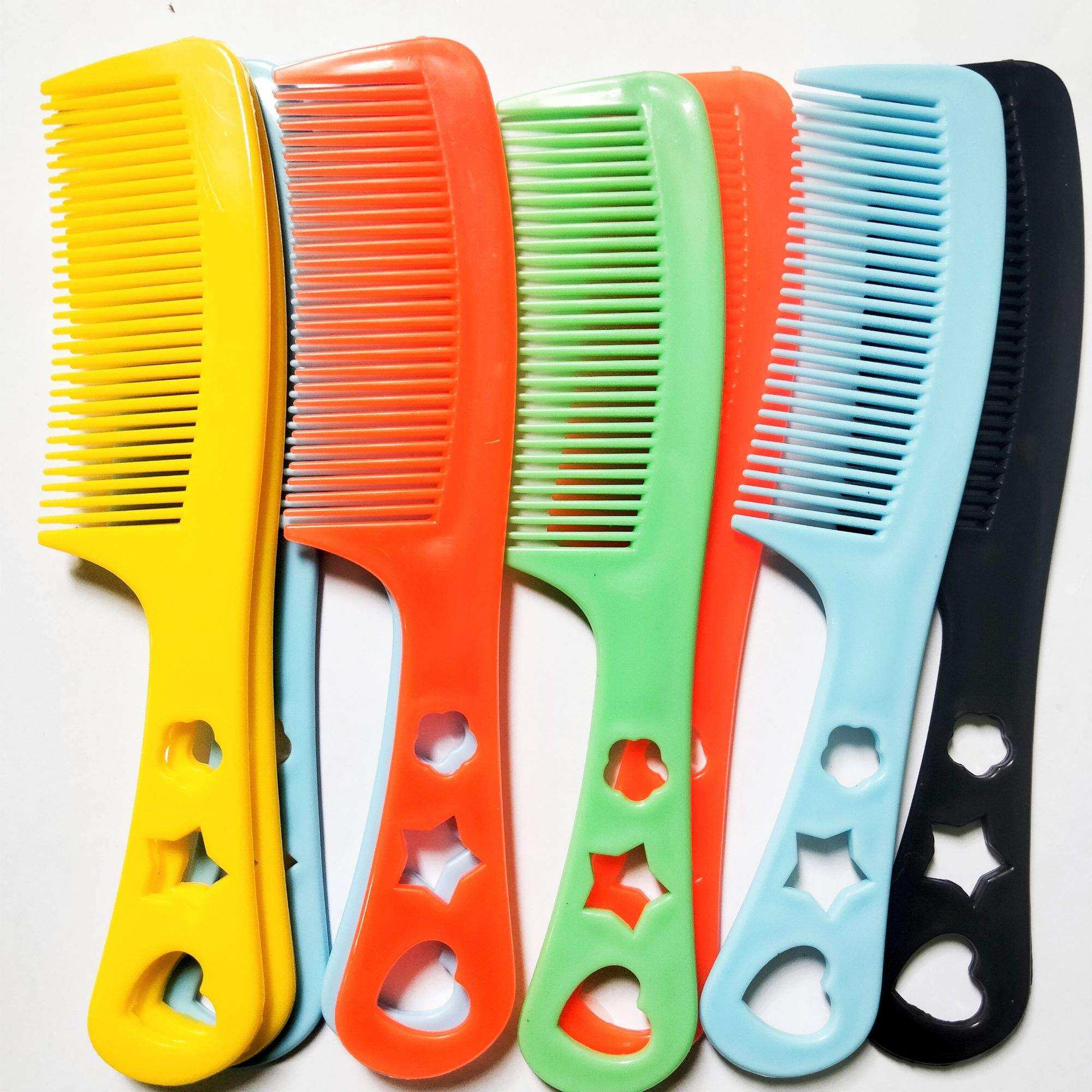 lược chải tóc gồm 10 chiếc đủ màu được làm từ nhựa dẻo siêu bền