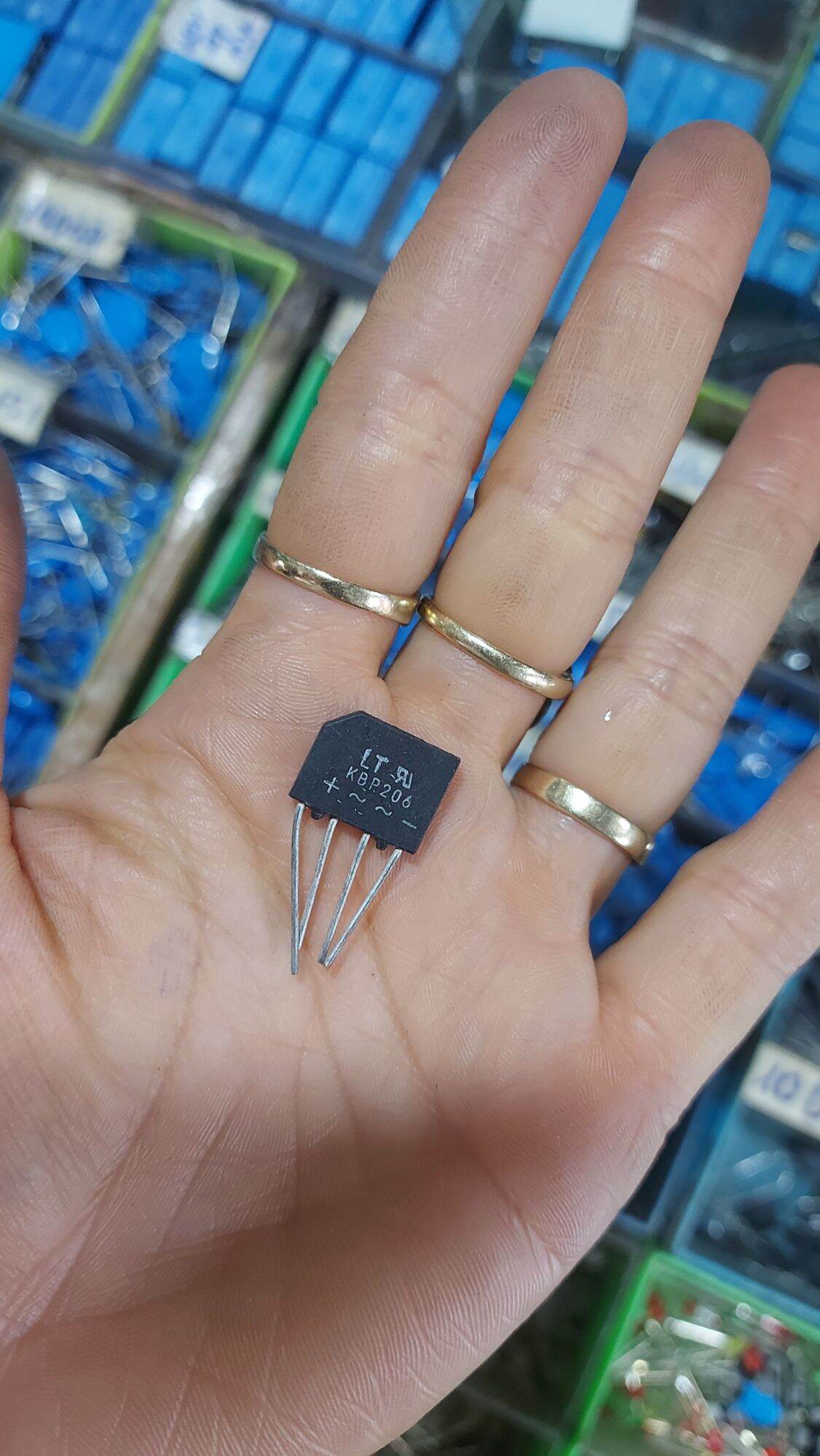 10c điot KBP 206