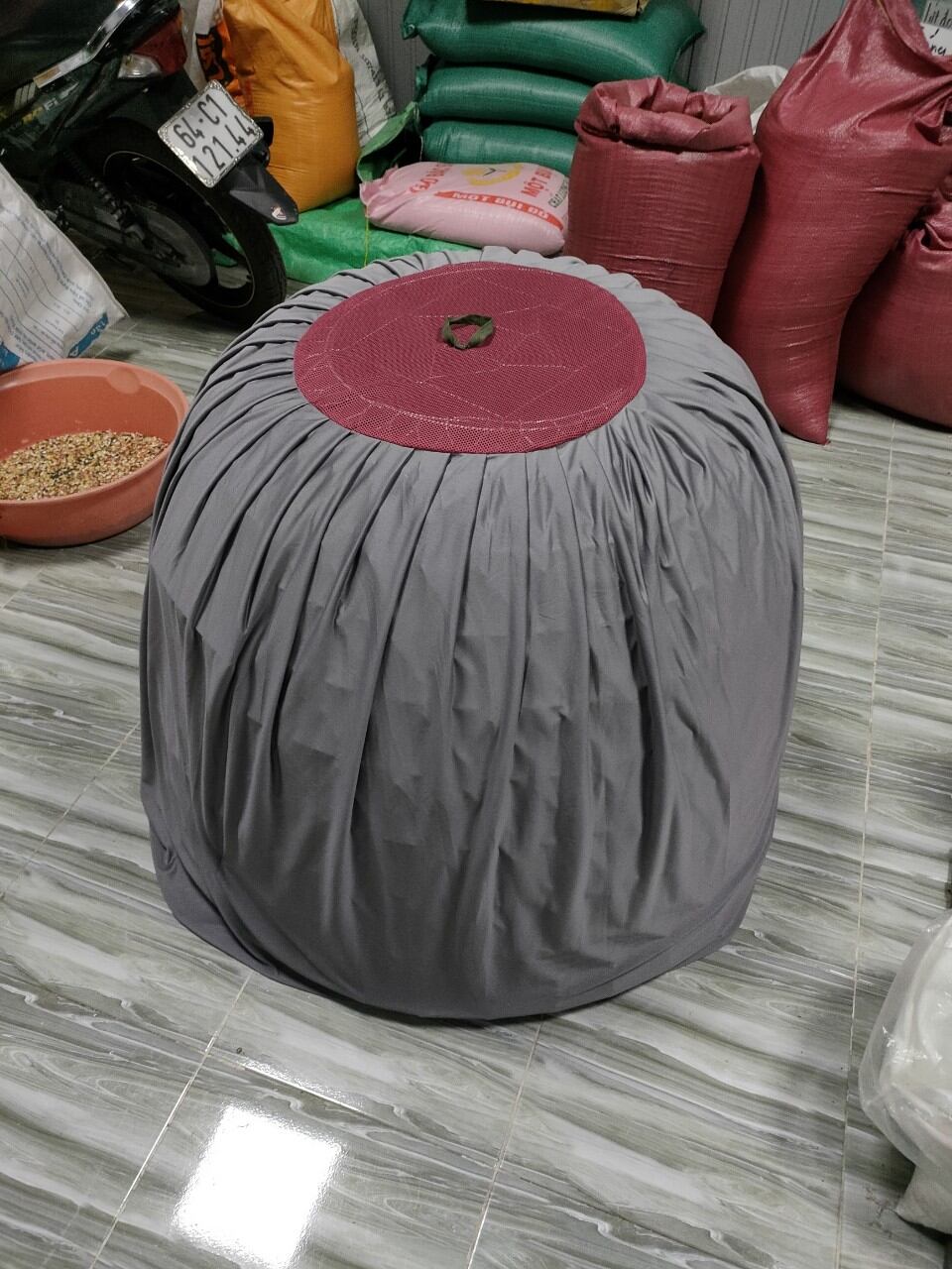 Sỉ 10 mùng cho bội gà lớn.