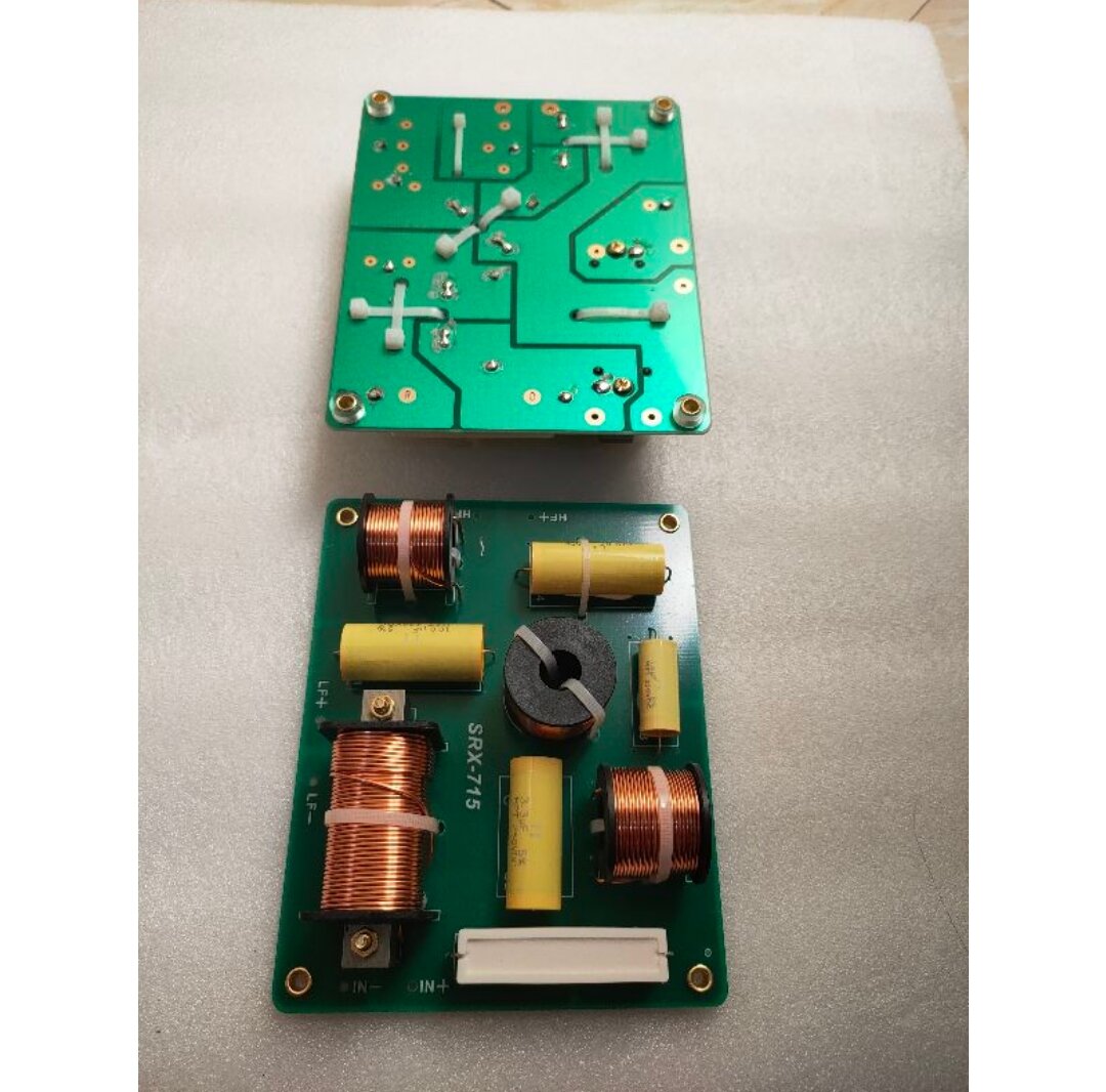 Mạch phân tần loa SRX-715