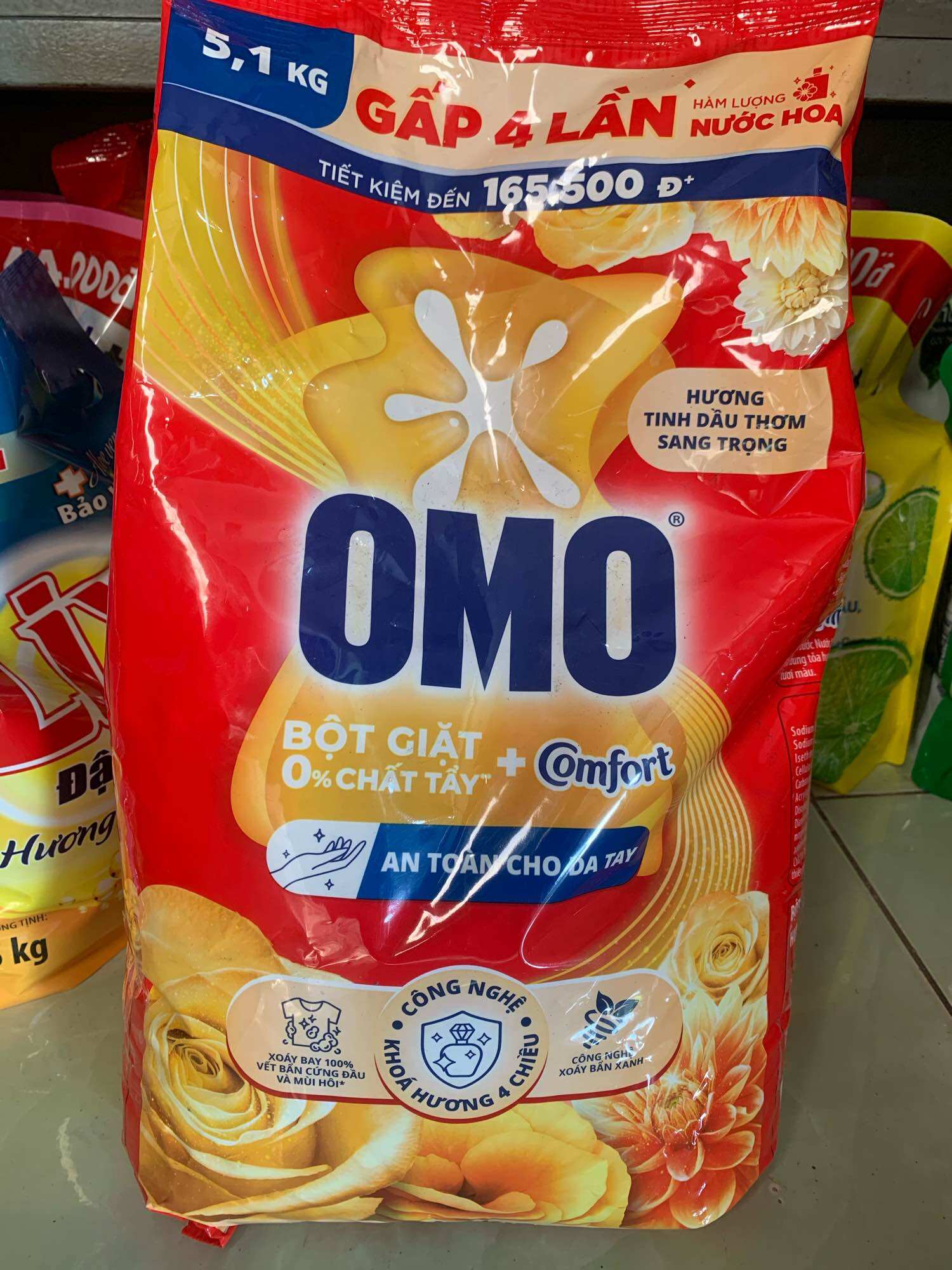 Bột giặt Omo hương comfort 5,1kg