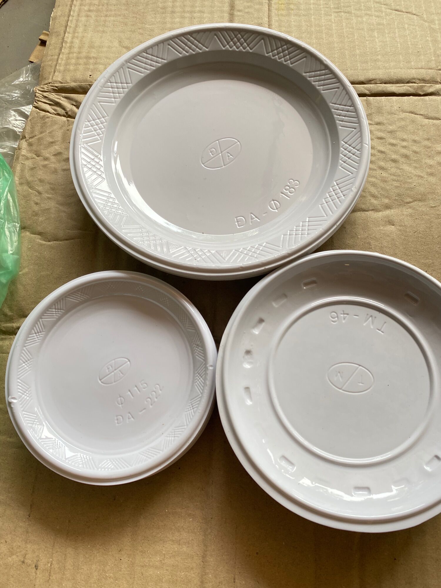 Bát đĩa nhựa dùng 1 lần ( 50 cái )