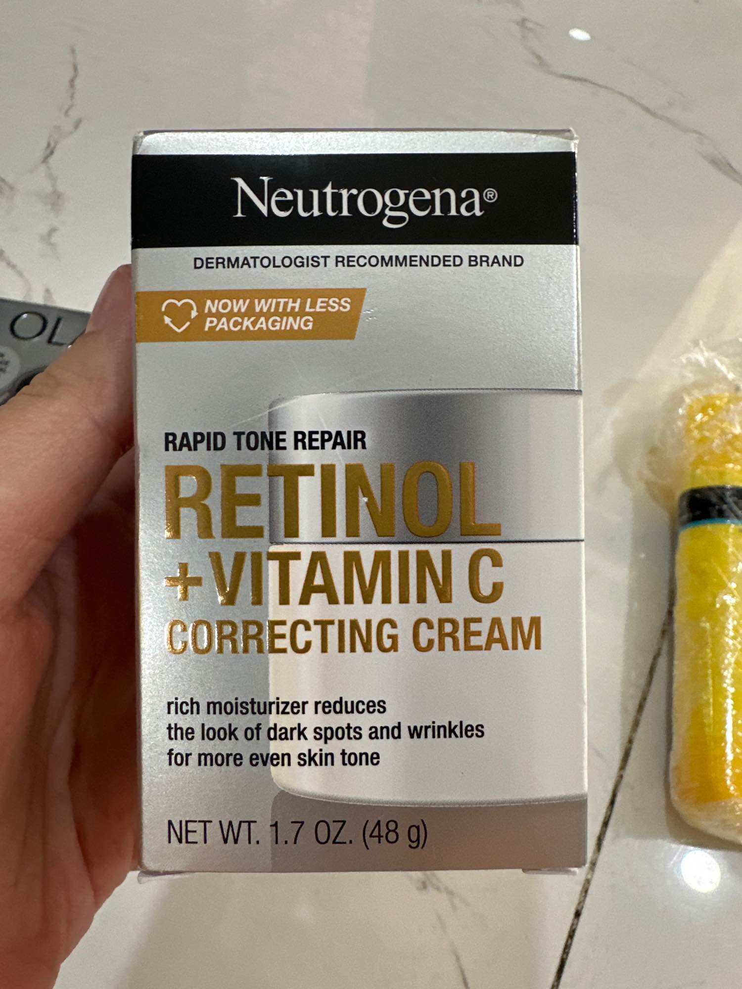 Kem dưỡng ban đêm chống lão hóa, sáng da Neutrogena Rapid Tone Repair RETINOL + VITAMIN C Corre