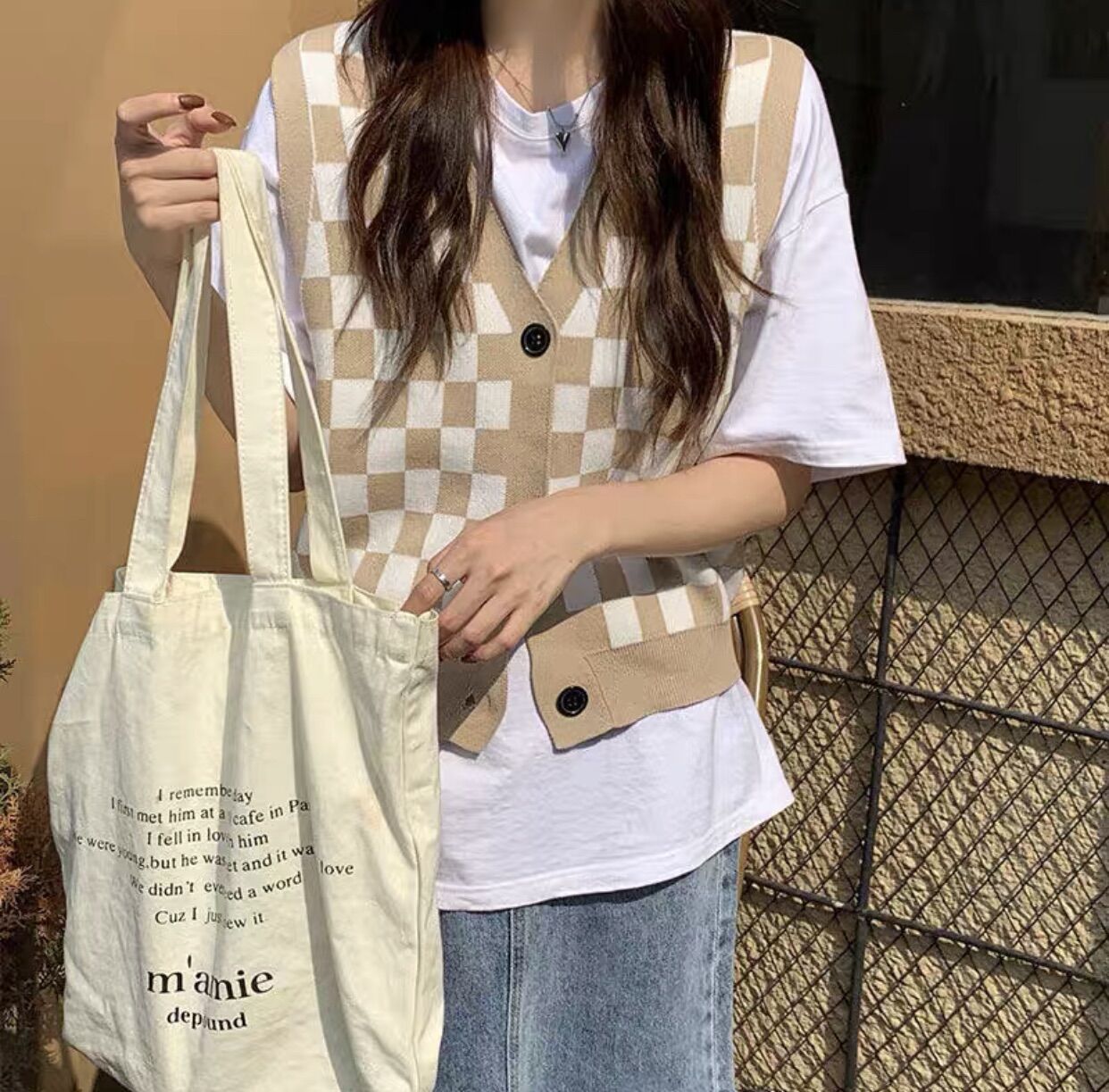 MS452 Áo gile len kẻ caro cổ tim
