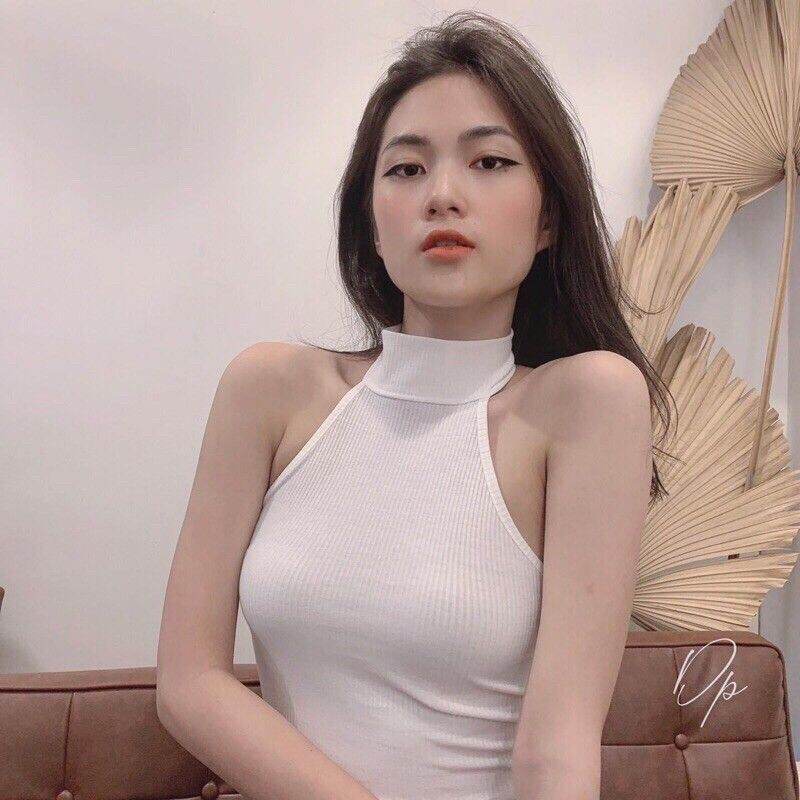 Áo croptop yếm cổ lọ