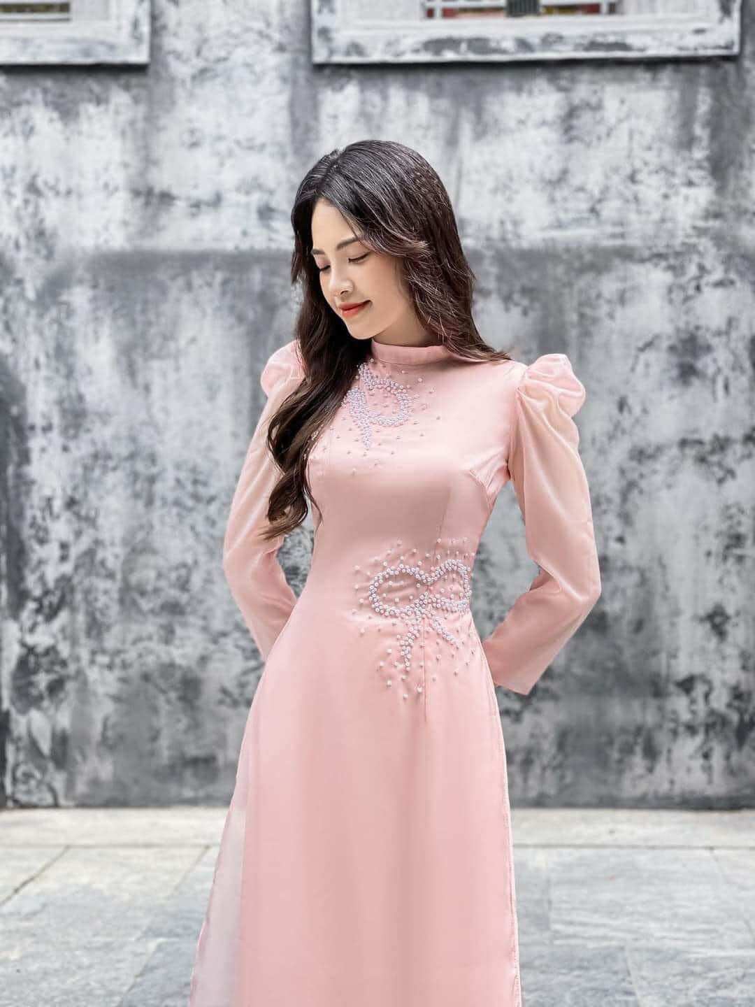 Áo dài, áo cách tân thiết kế 4 tà tay lỡ đính ngọc