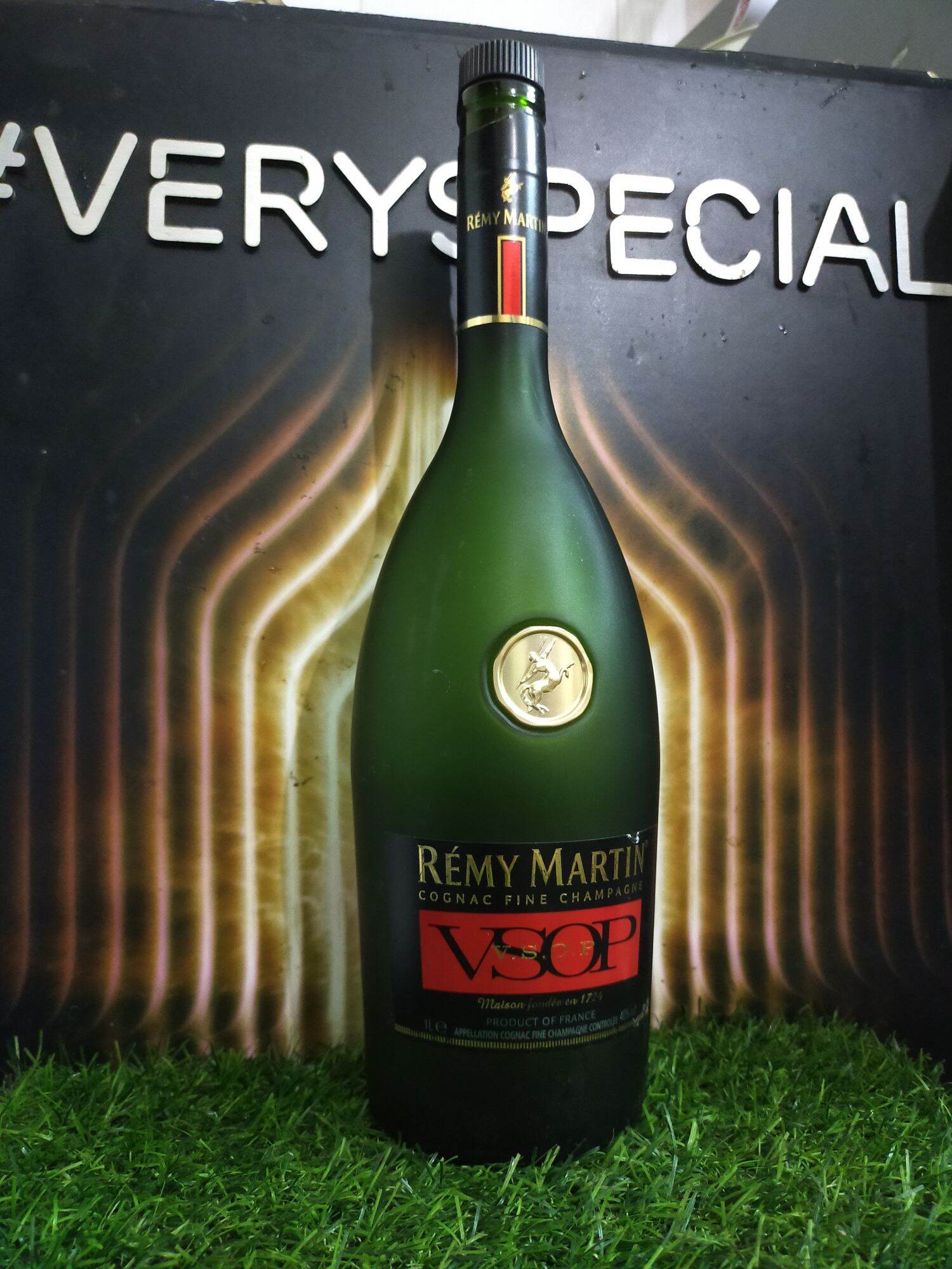 Vỏ chai Remy Martin VSOP 700ml trưng bày decor tủ kệ (chai rỗng)