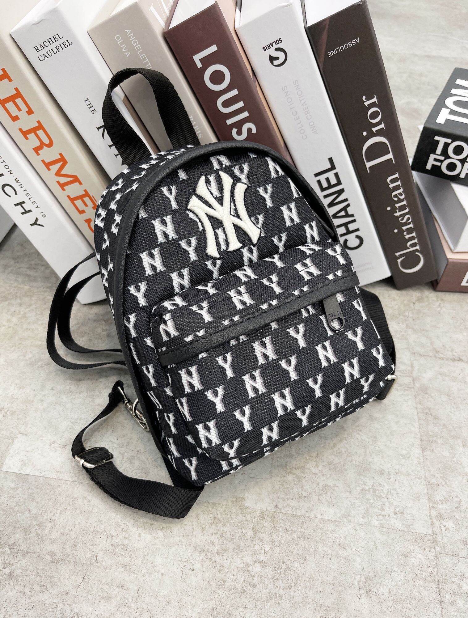 Balo mini MLB NY logo thêu họa tiết monogram