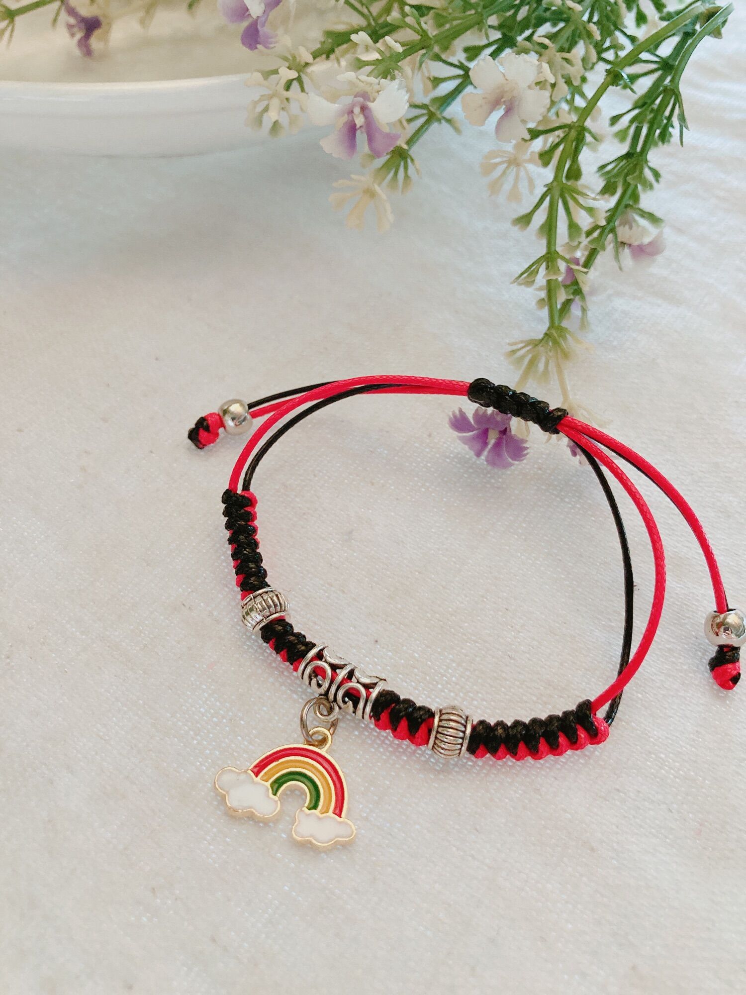 Vòng tay handmade cầu vồng