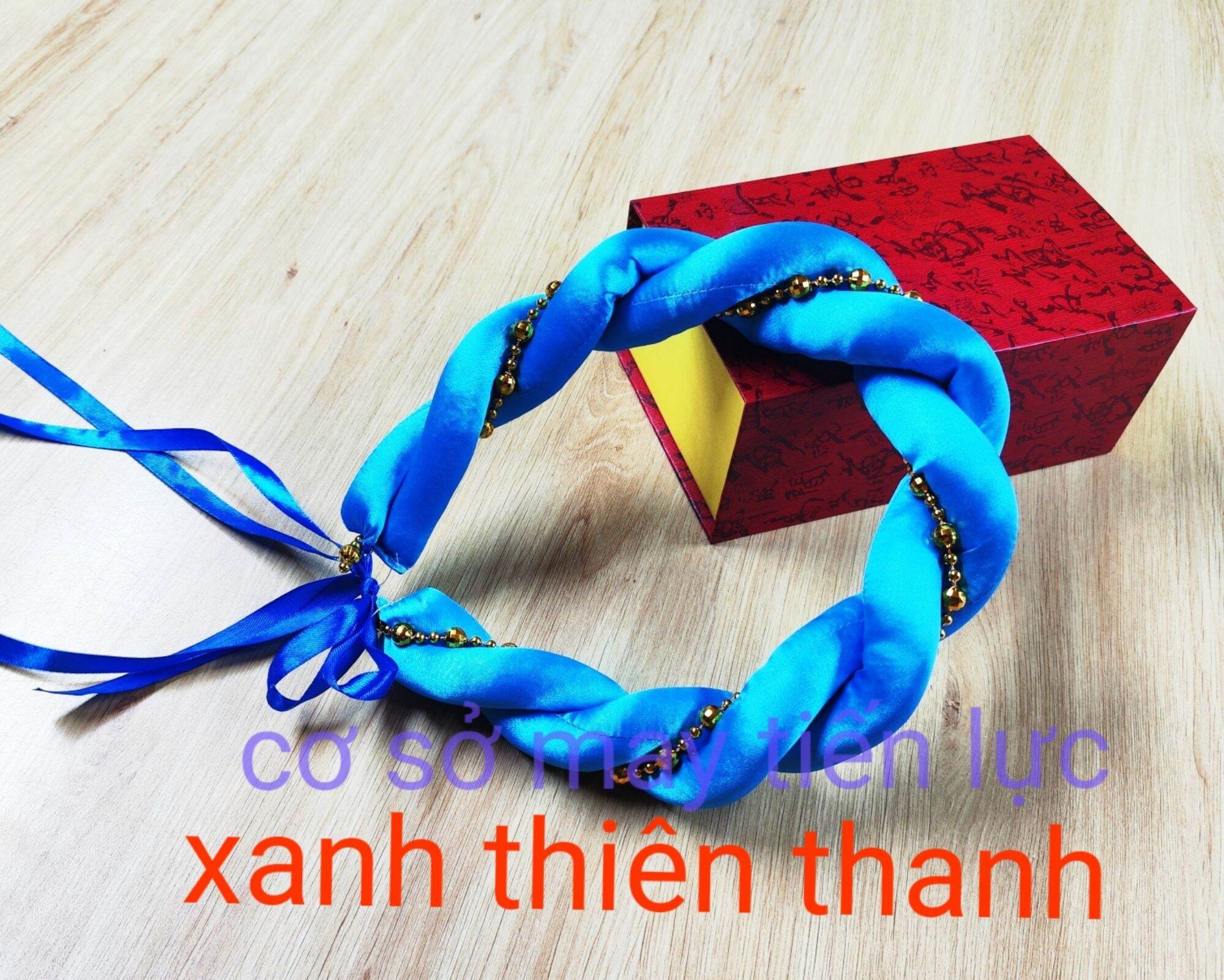 mấn đội đầu
