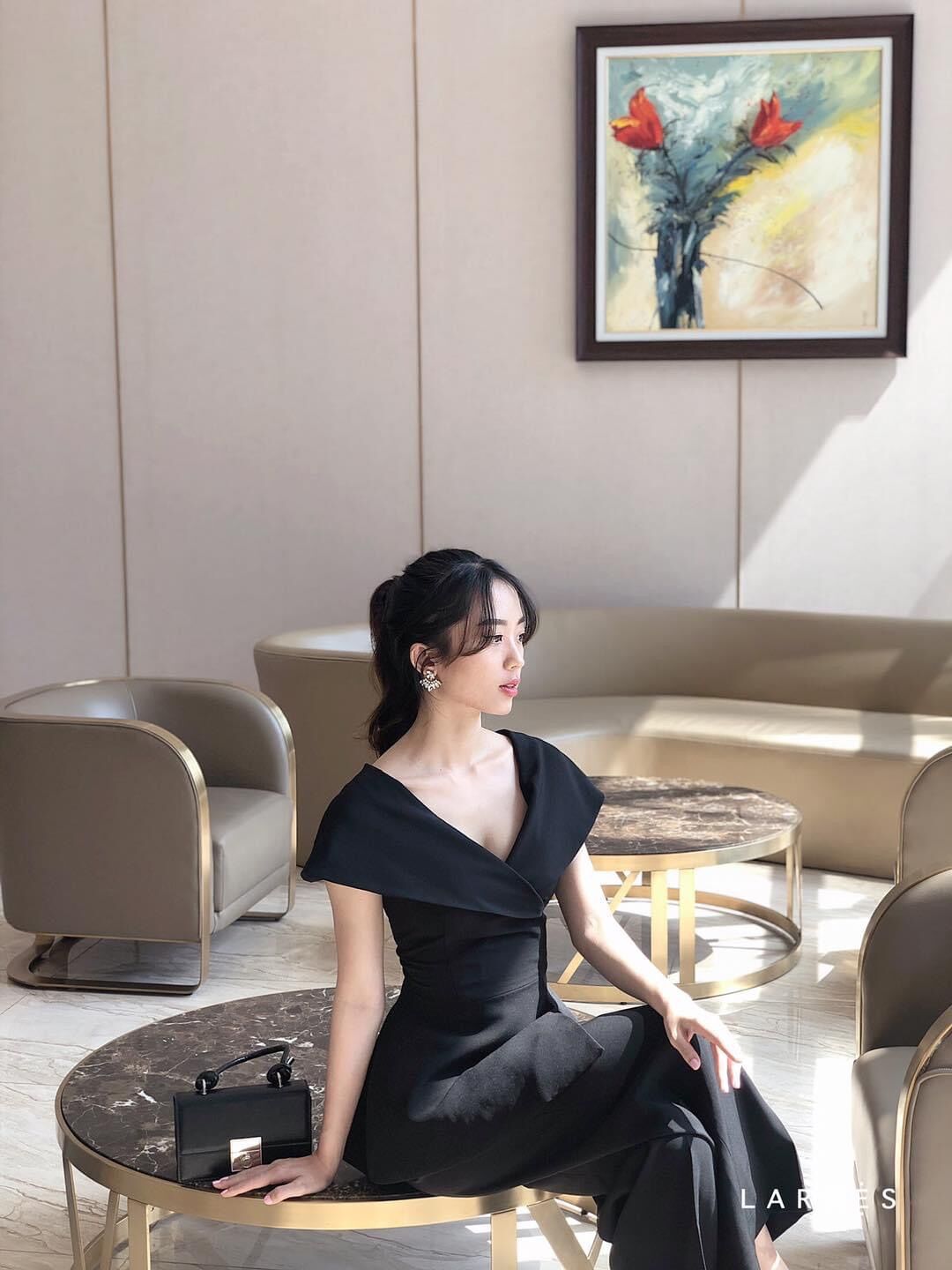 Larmes - áo vest cổ thuỷ thủ selena - quần đen suông emerson