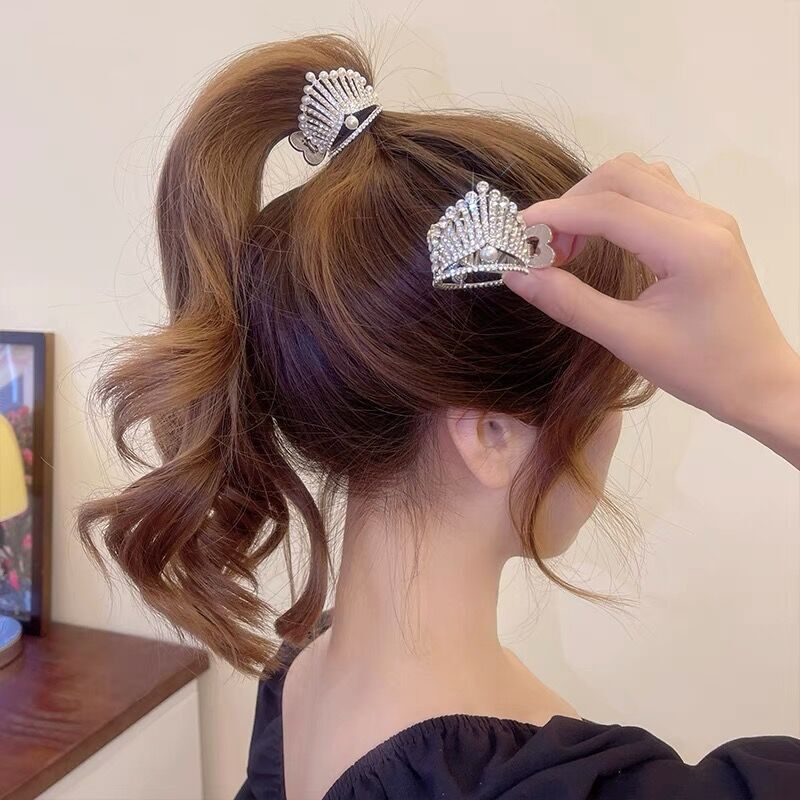 Kẹp tóc hình vương miện đính đá