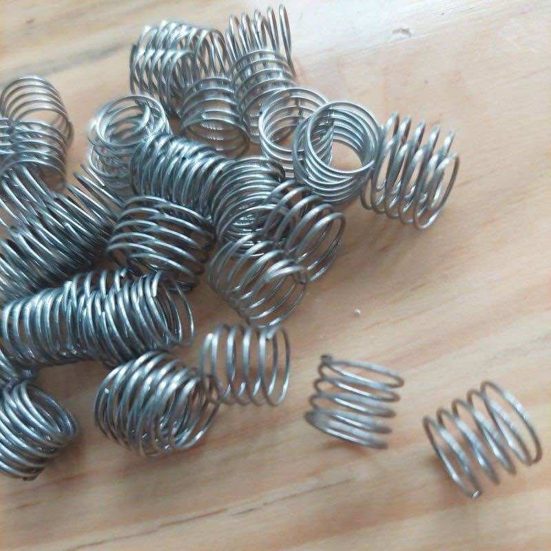 50 cái Lò xo mềm phi 9.2mm, dài 7mm, sợi 0.3mm. Hàng bãi Nhật.