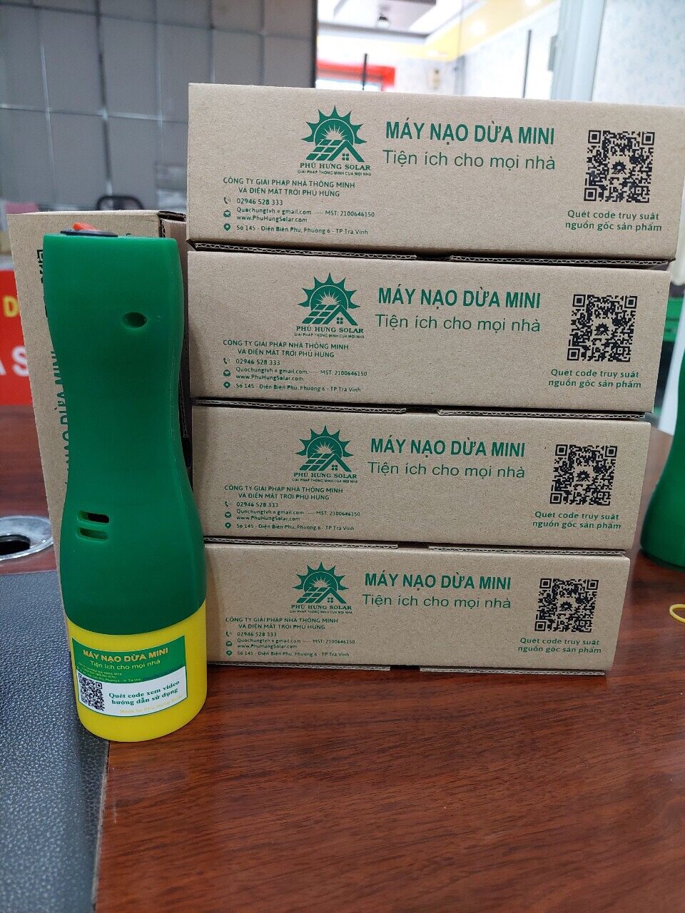 Máy nạo dừa điện mini