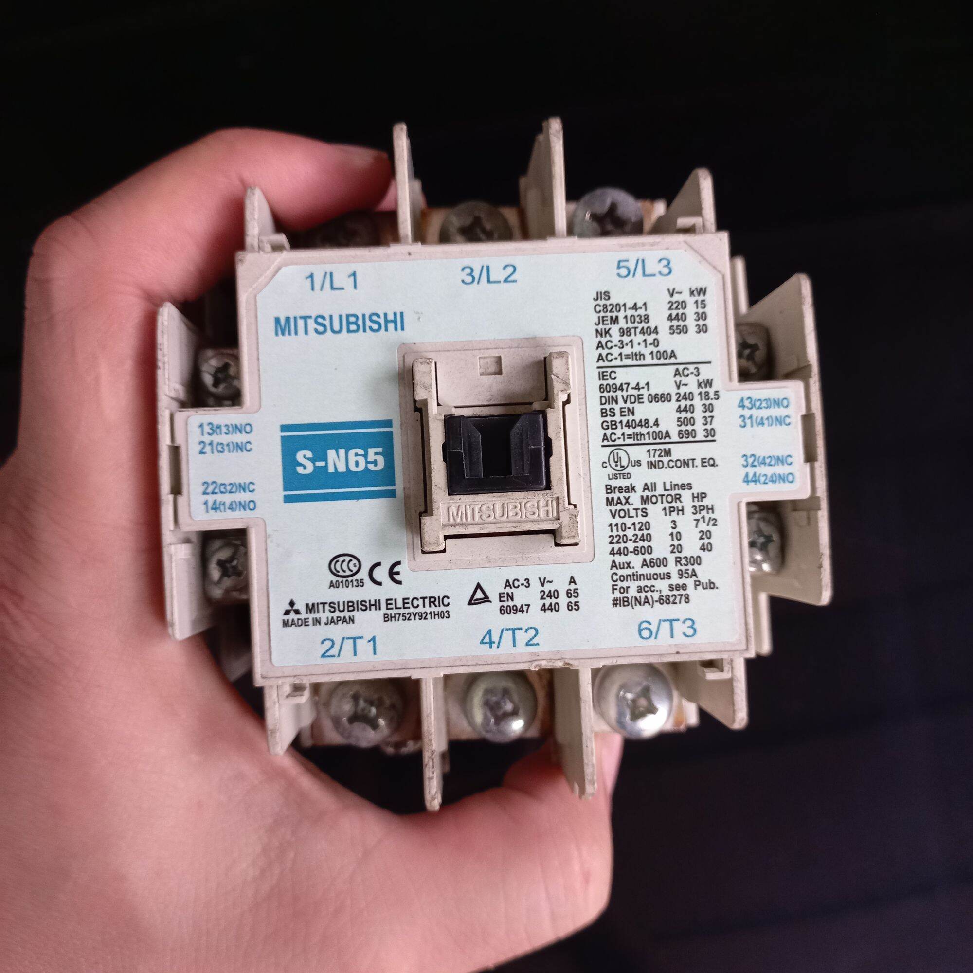 Contactor khởi động từ 65A bãi nhật