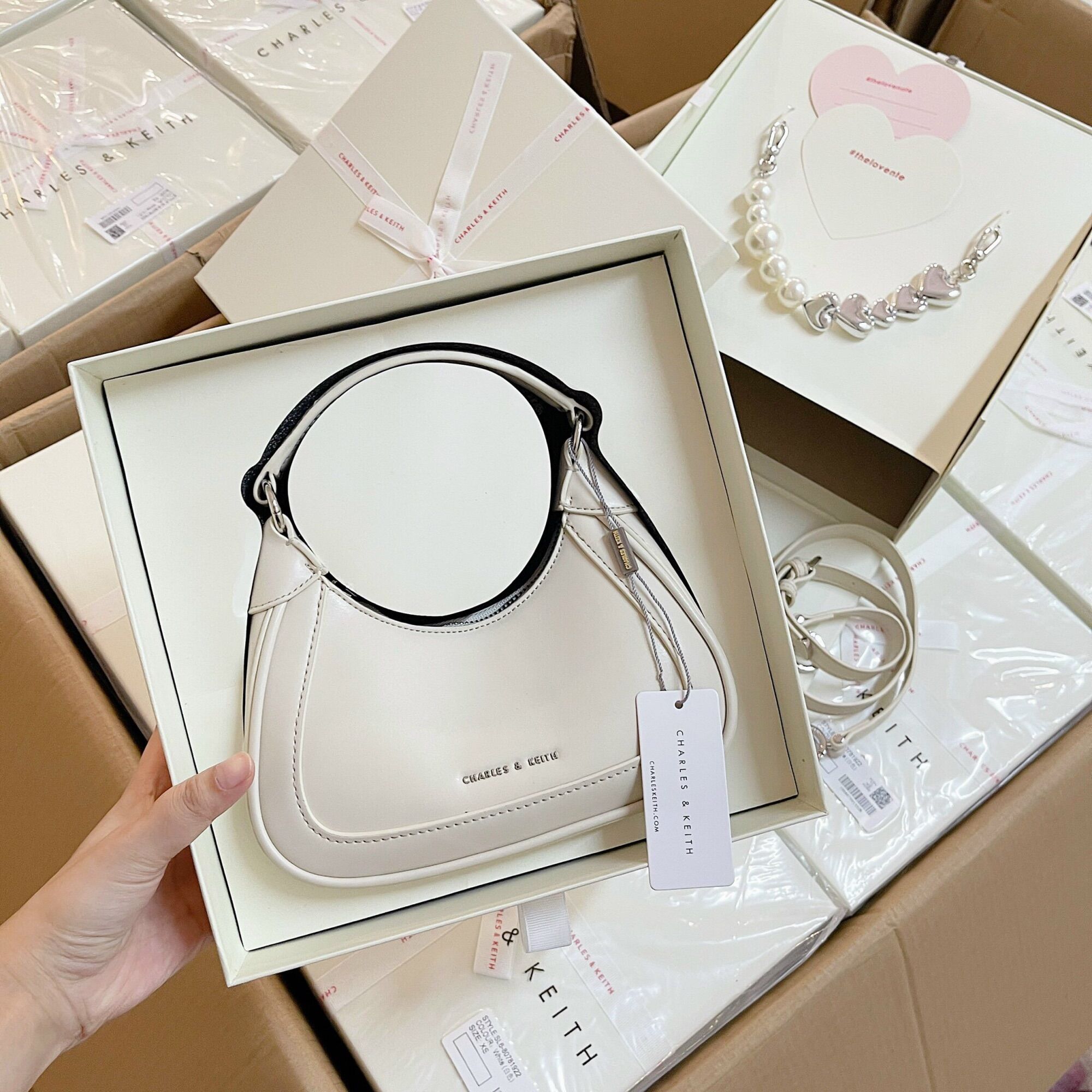 Túi CNK tim xuất Fullbox (Size 21cm)