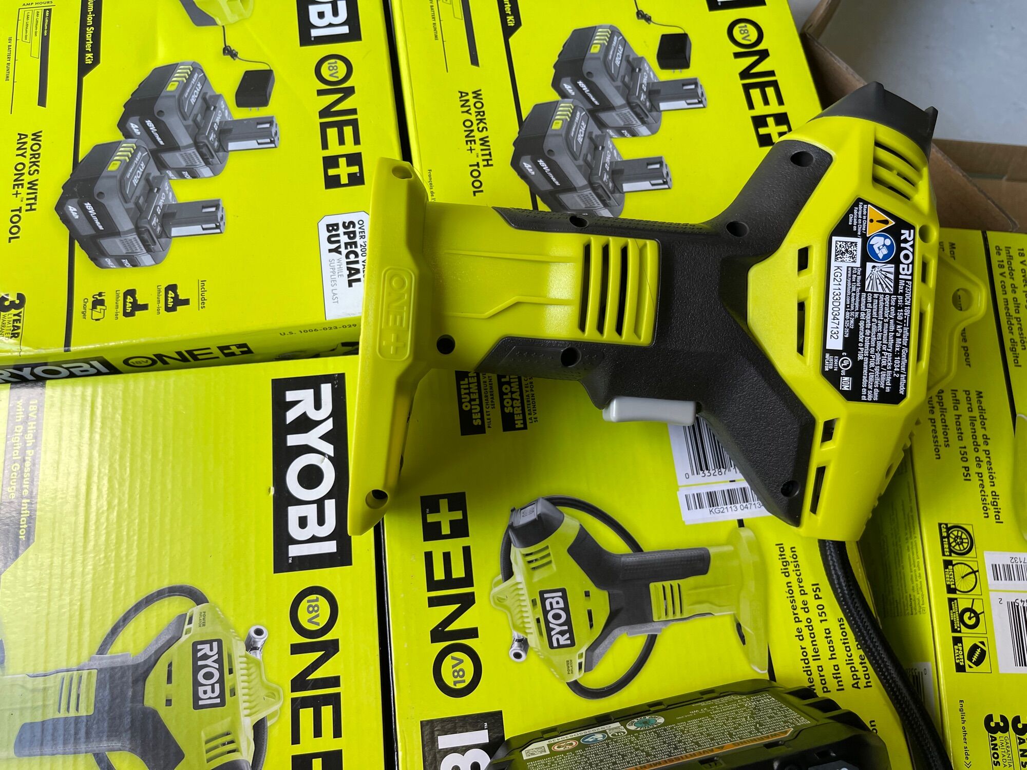 BƠM LỐP XE RYOBI P737