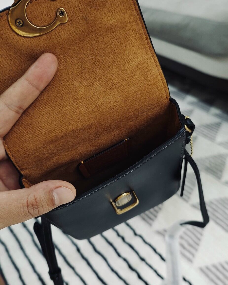 NEW COACH- 📱📱 - TALL STUDIO CROSSBODY CA057 chuẩn xịn