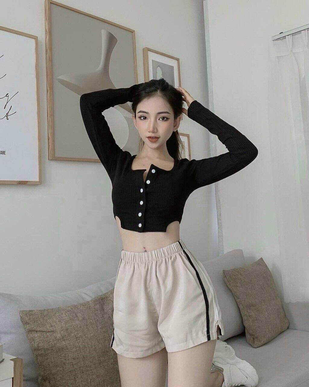 Áo croptop  kiểu  siêu hot nút cài(B.C)