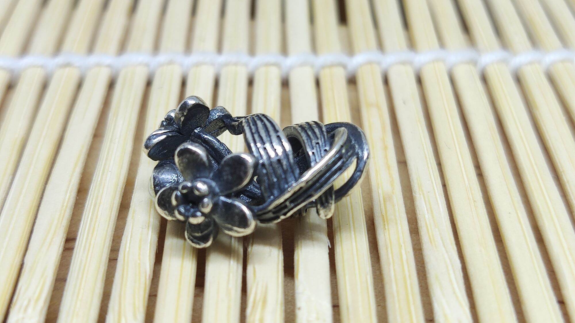 GauBee Charm bạc 925 hoa thủy tiên tb tháng 3 daffodil