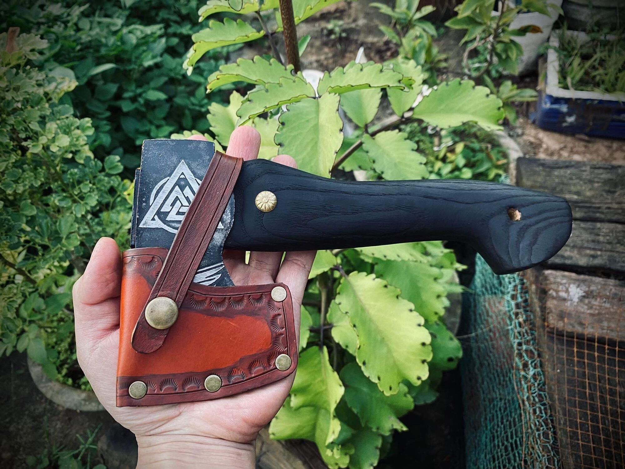 Rìu viking handmade Việt Nam kèm bao da