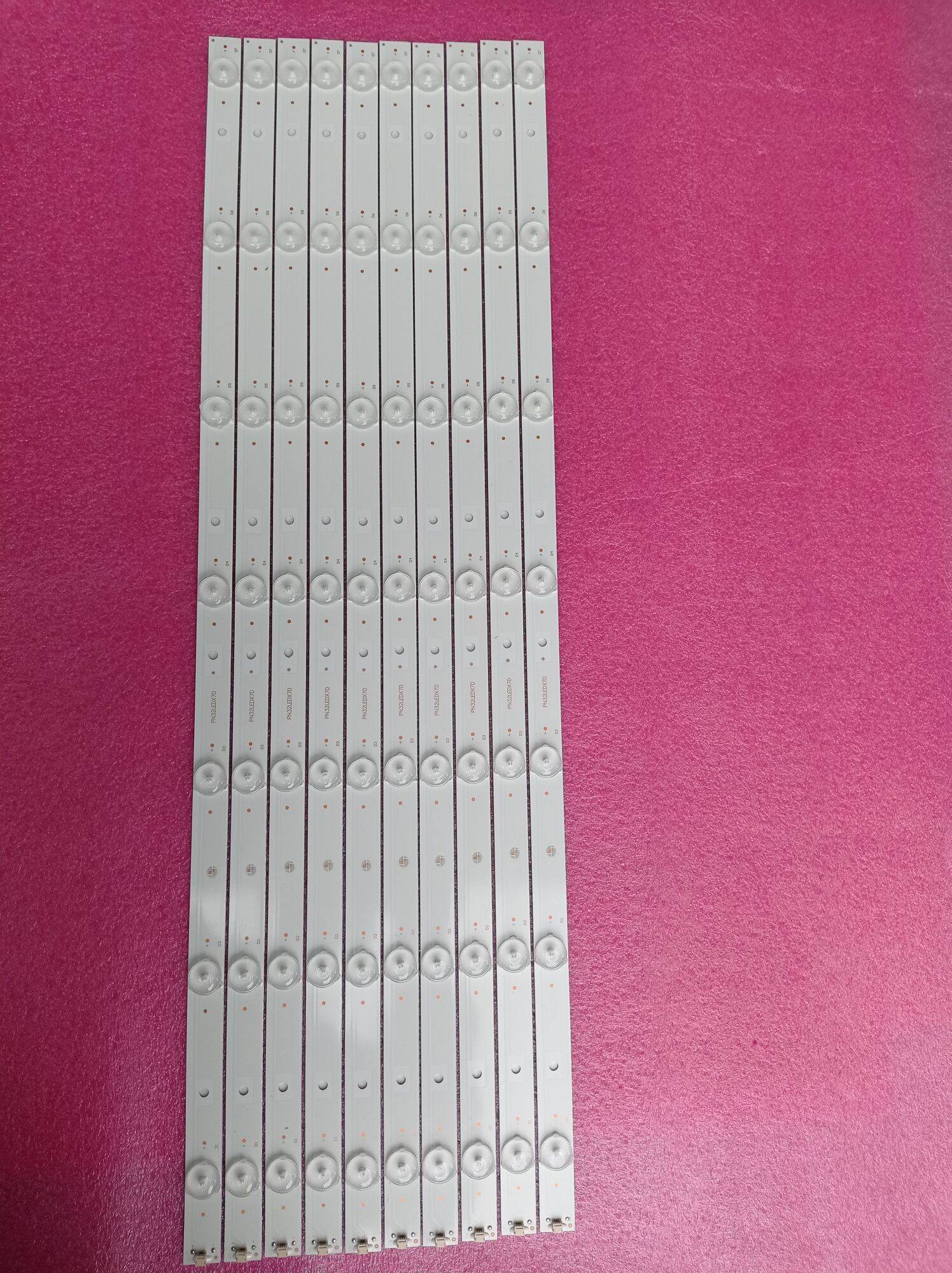 10 thanh led 7 bóng 6v độ cho tivi 32inh
