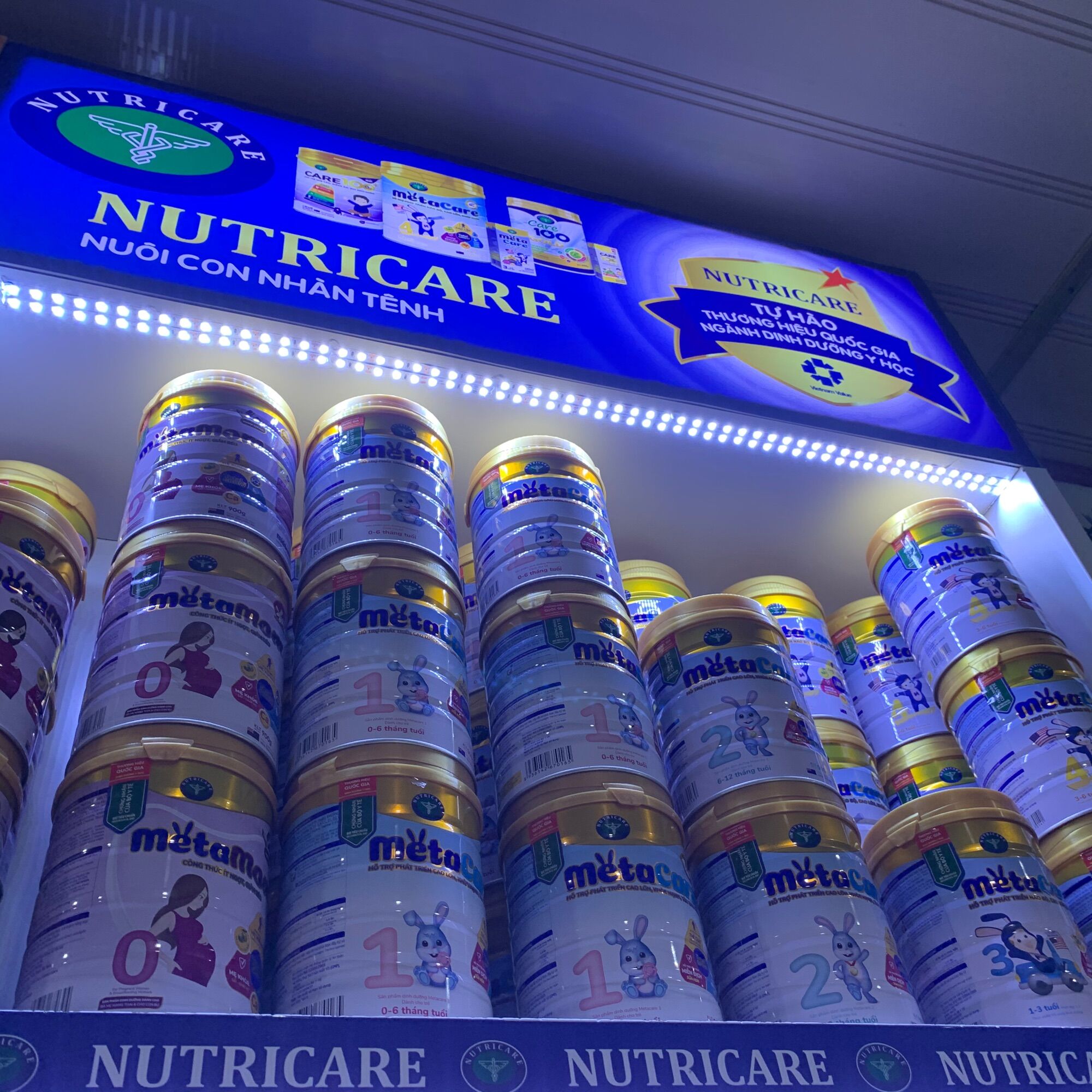 Sữa bột Nutricare Metacare gold 2 900g