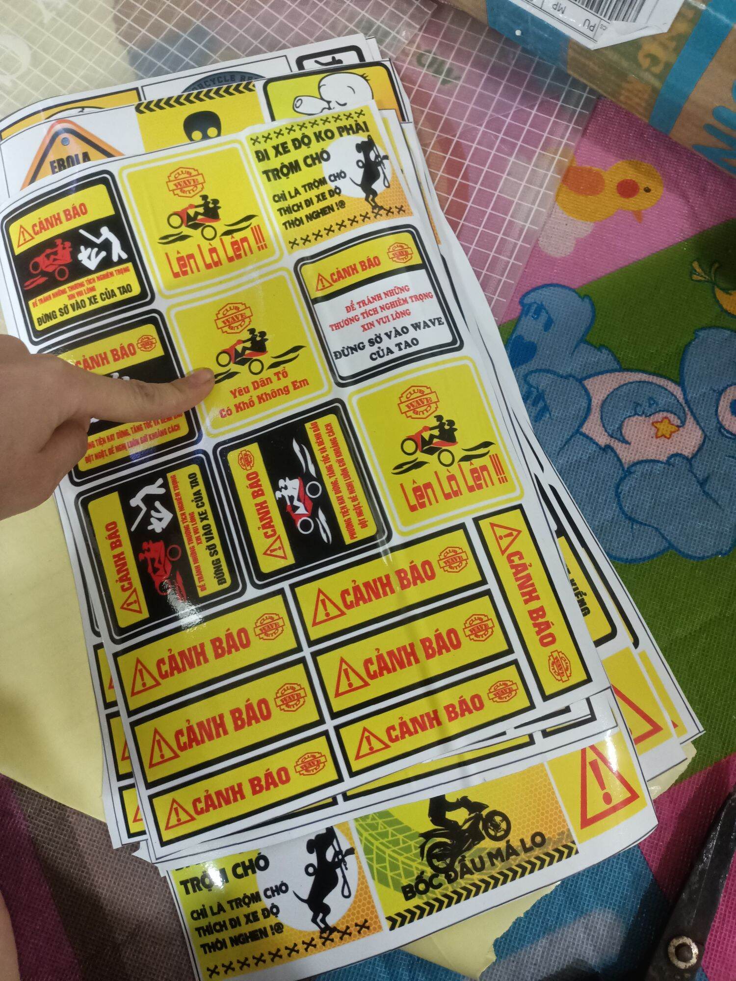 BỘ 15 hình TEM CẢNH BÁO dán xe