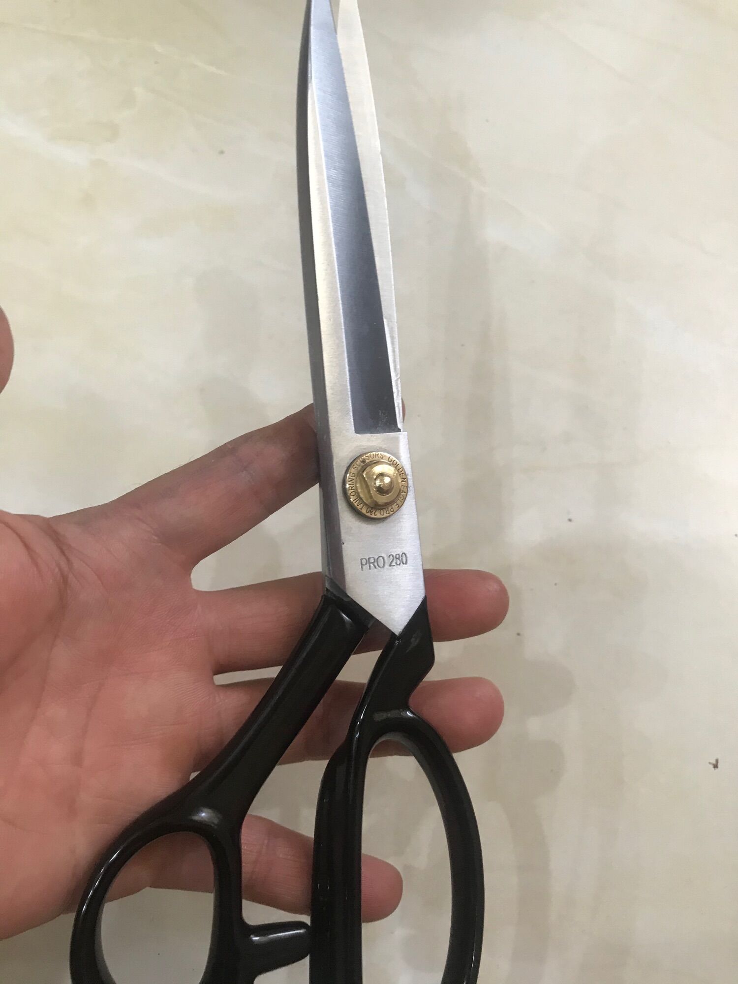 Kéo cắt vải con Ó Eagle 12inch