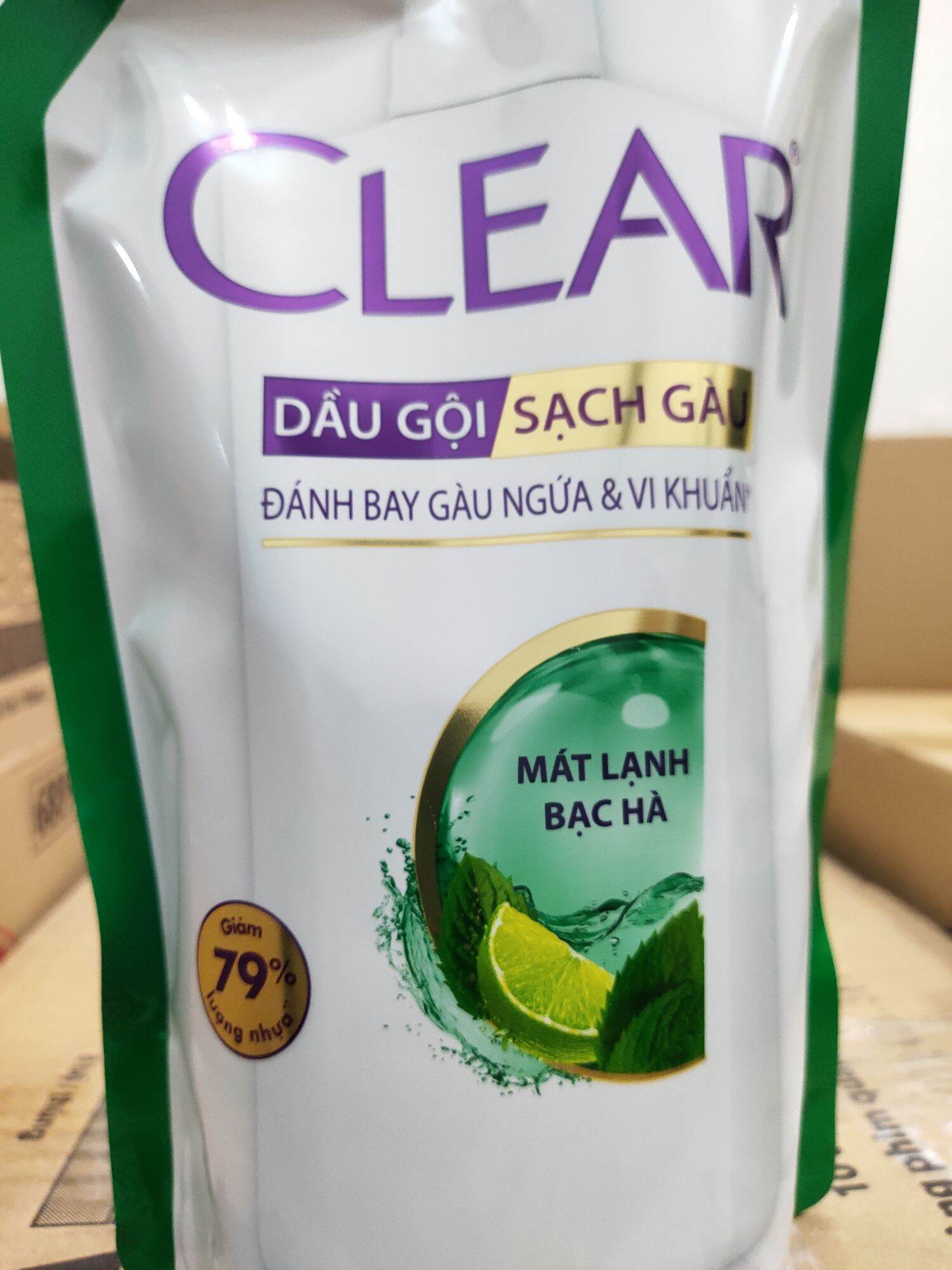 Dầu gội đầu Clear bạc hà túi 630g.