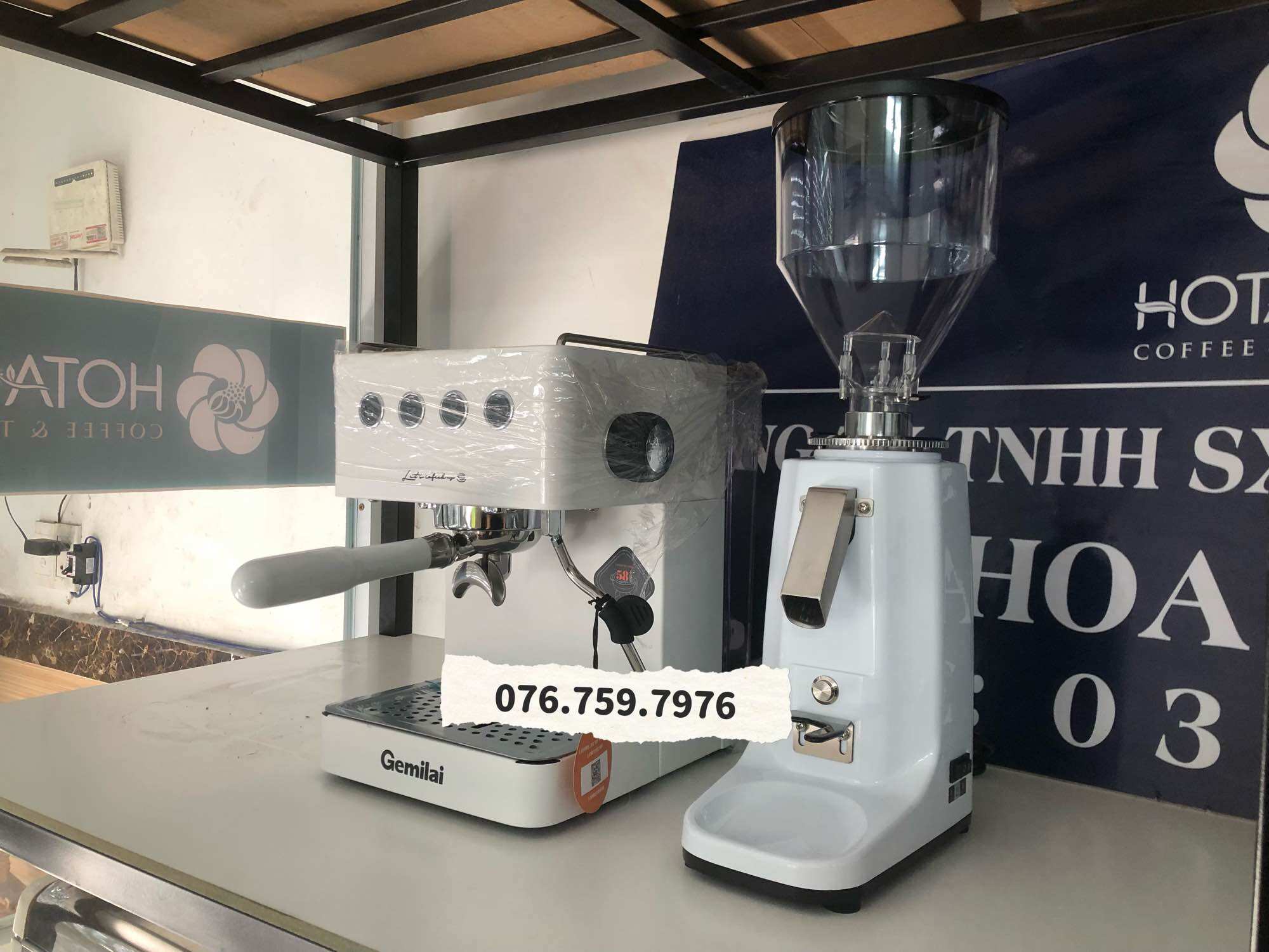 MÁY PHA CÀ PHÊ 3005E TRẮNG_CÔNG SUẤT 80 LY/ NGÀY_GỌN BỀN ĐẸP