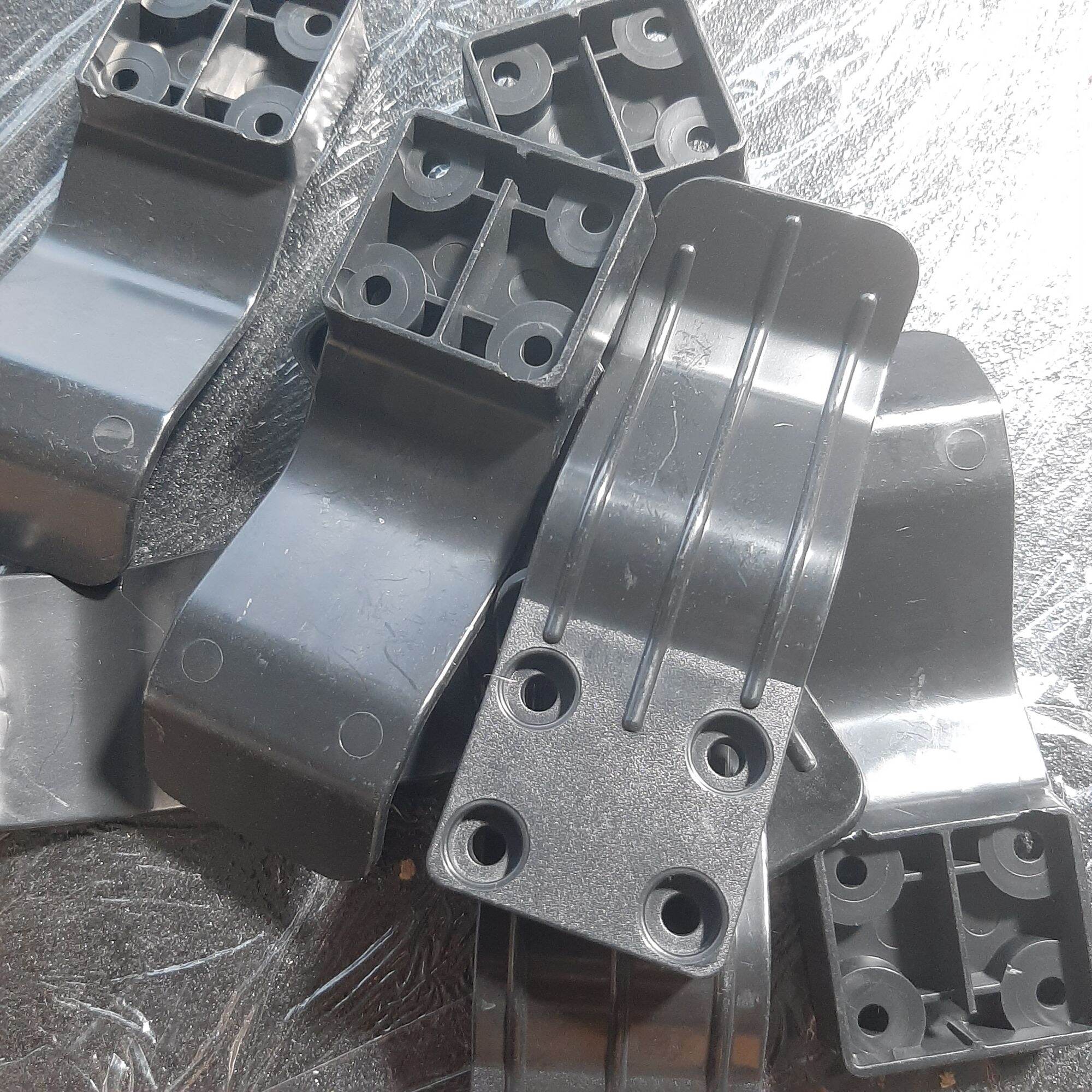 Móc treo hộp đựng micro loa kéo