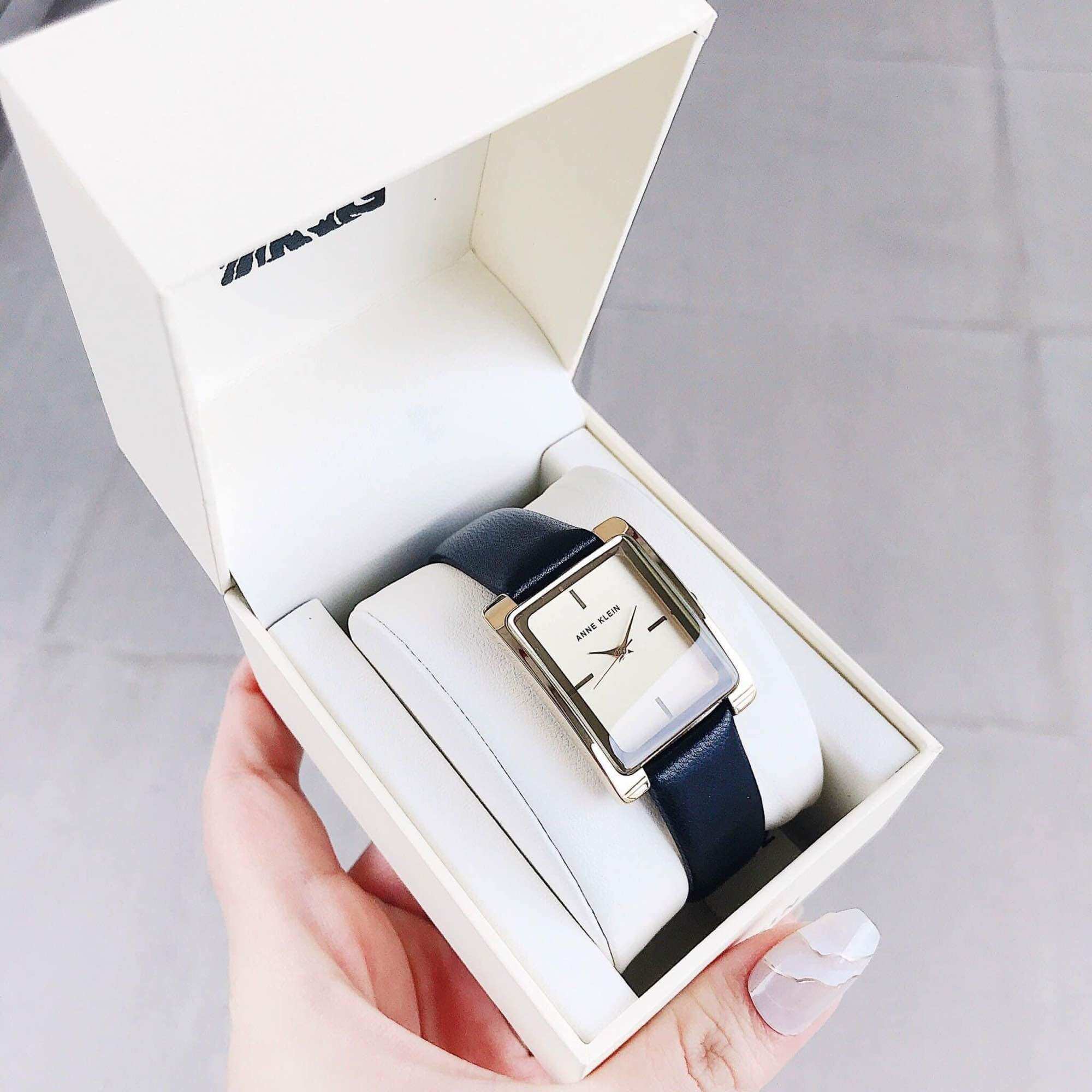 Đồng hồ nữ Anne Klein dây da, size 35x28mm