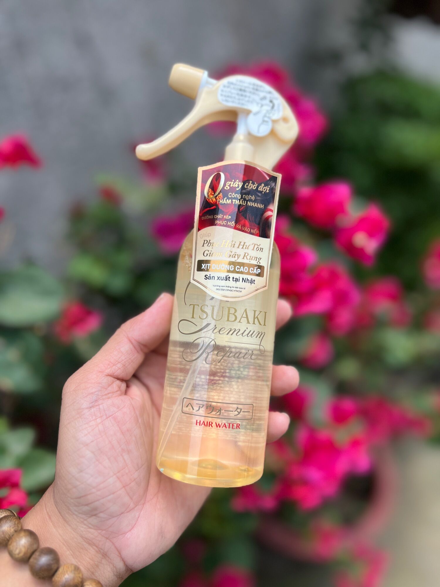 Xịt dưỡng tóc phục hồi Tsubaki Premium 220ml