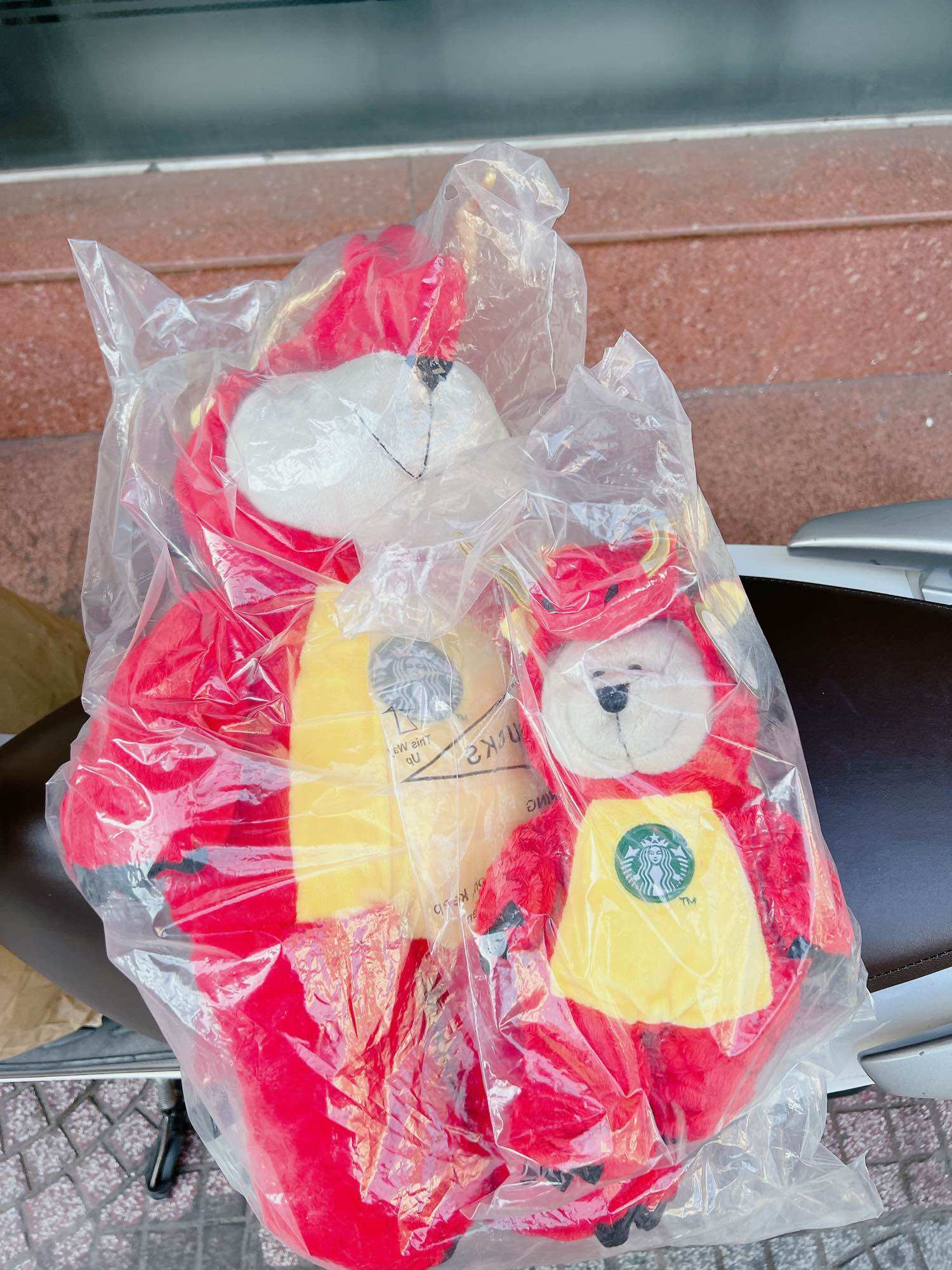 /hàng order/ Keychain gấu , gấu Full size Dragon Starbucks 2024