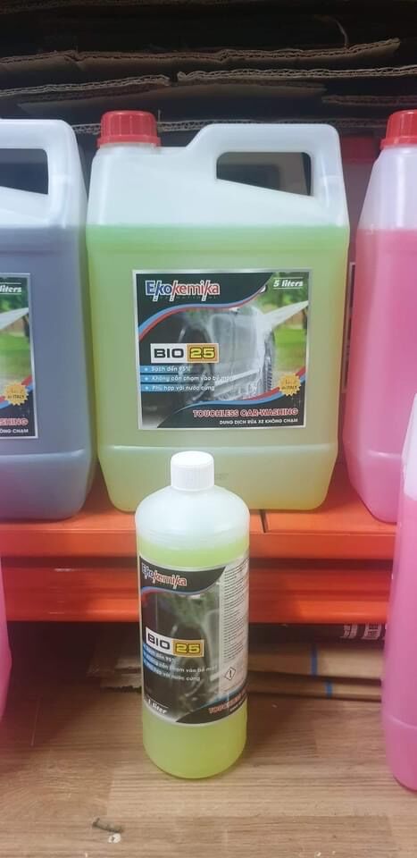 Dung Dịch Rửa Xe Không Chạm Ekokemika BIO 25 - 1L