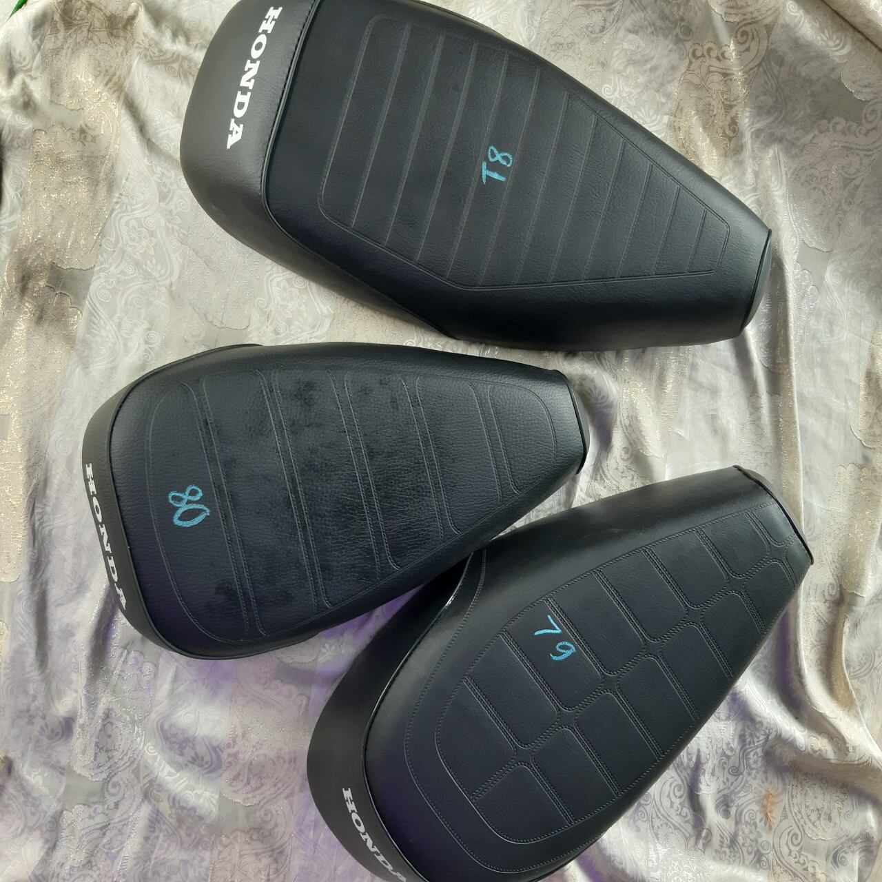 Yên xe Chaly - Cổ (đời 79-80-81) loại tốt