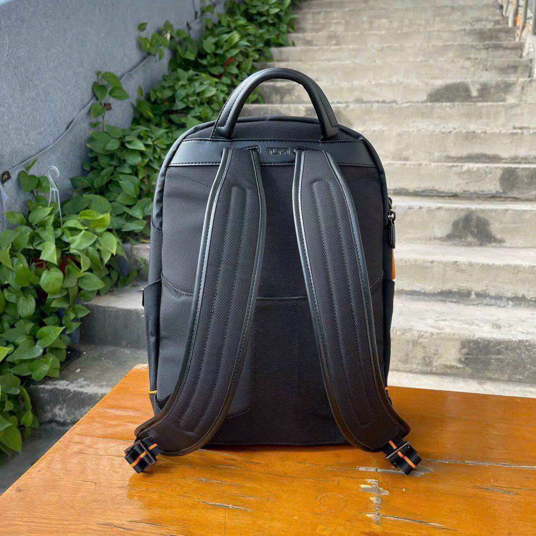 Balo Tumi cực chắc