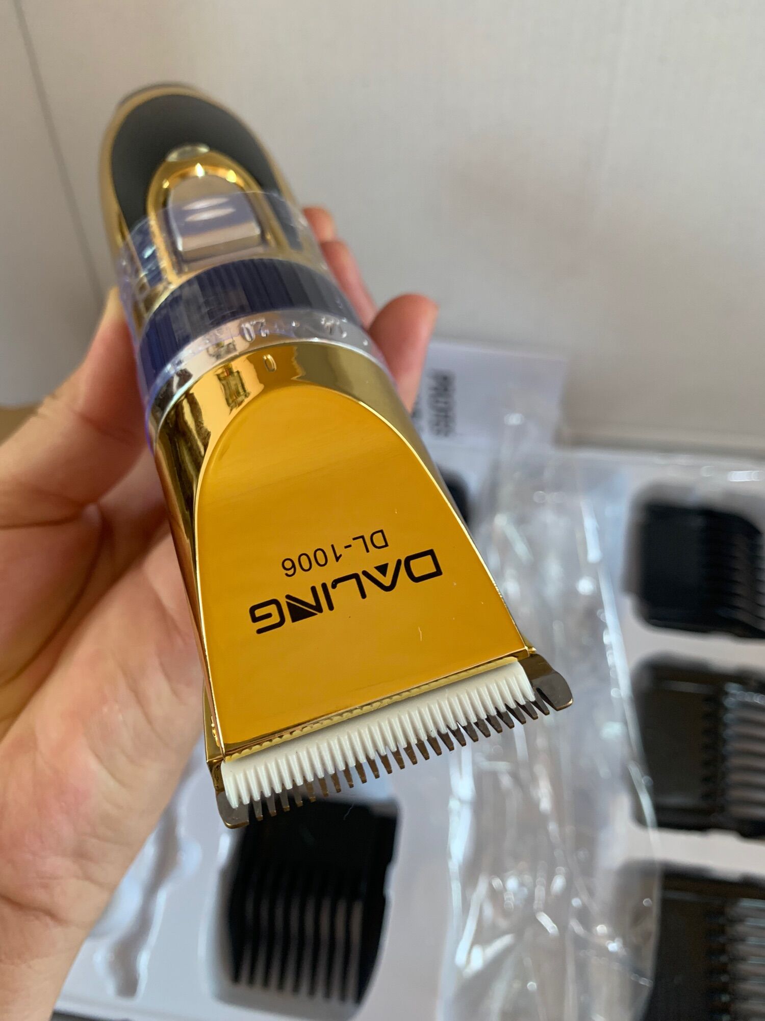 Tông đơ cắt tóc 12W DALING 1006- Tặng thêm 1 pin