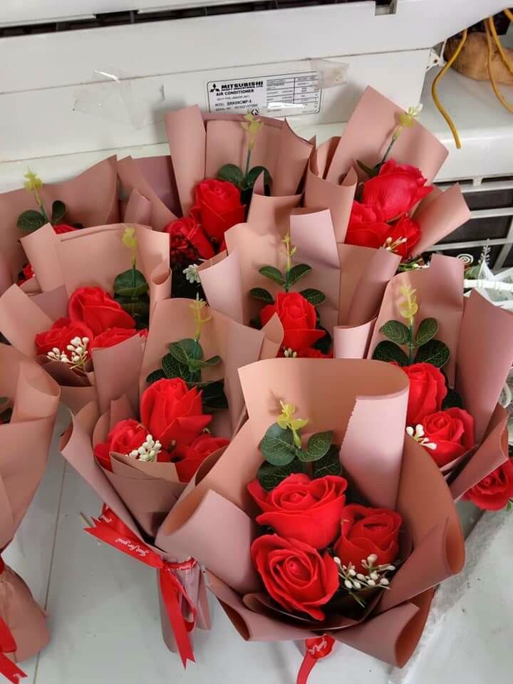 Bó hoa kỉ niệm 20/11 gồm 3 hoa sap