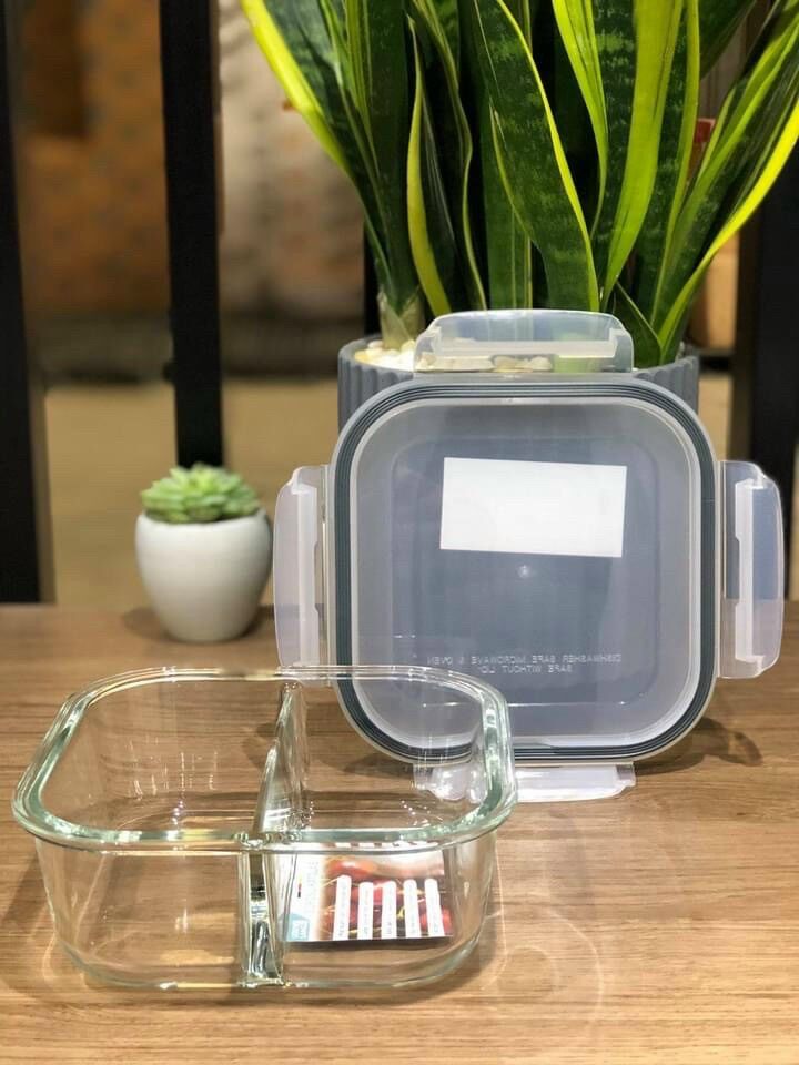 Thuỷ tinh chia ngăn 1000 ml của lebenlang( chia 2 ngăn vuông )