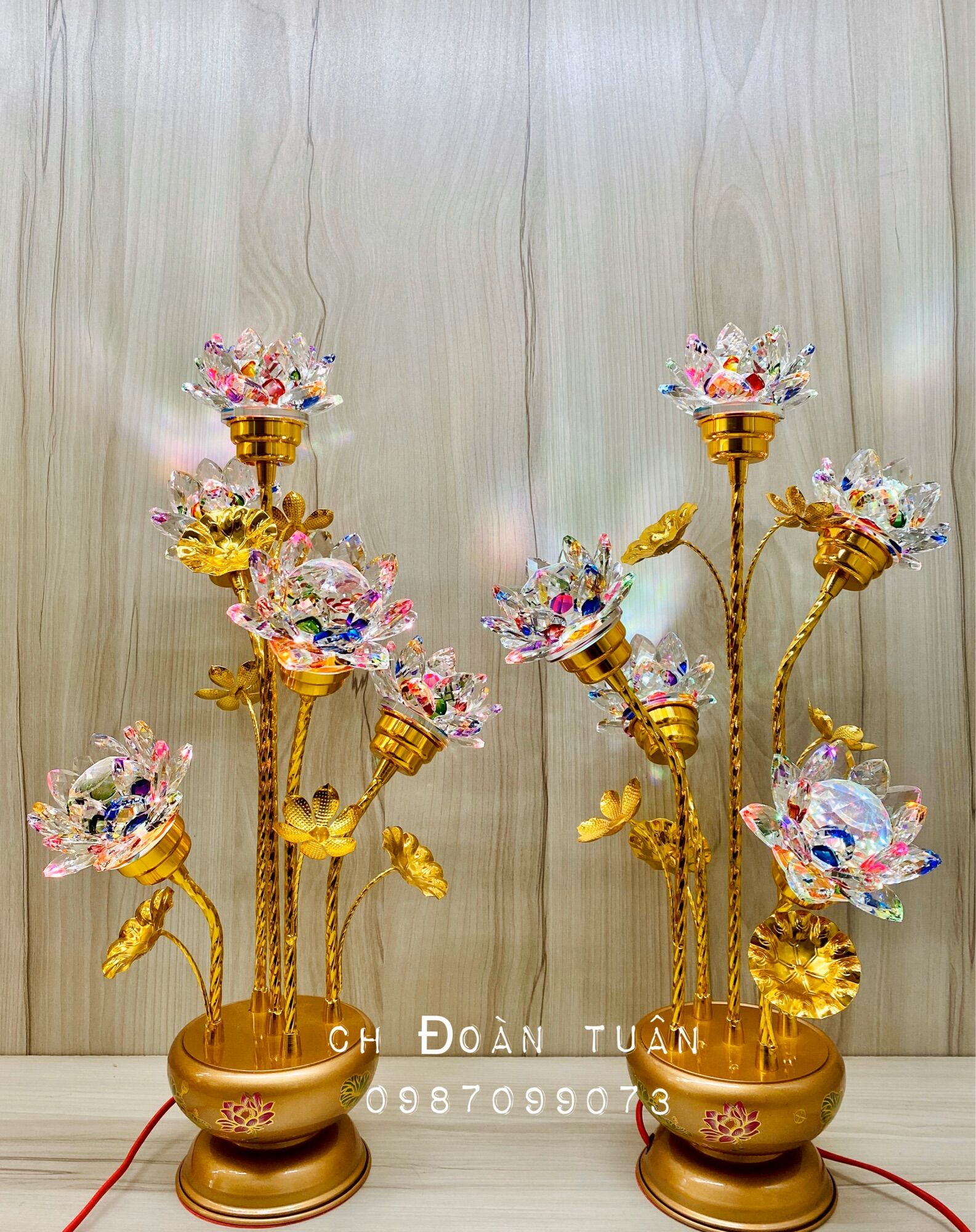 cặp đèn bàn thờ bình bông pha lê hoa sen