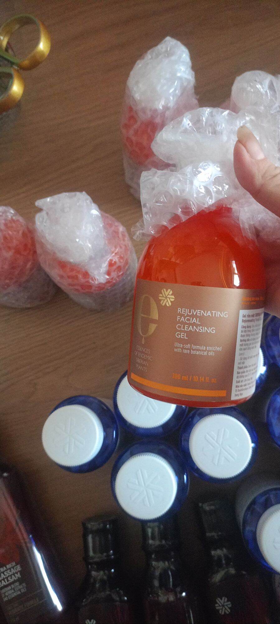 Gel rửa mặt siberian