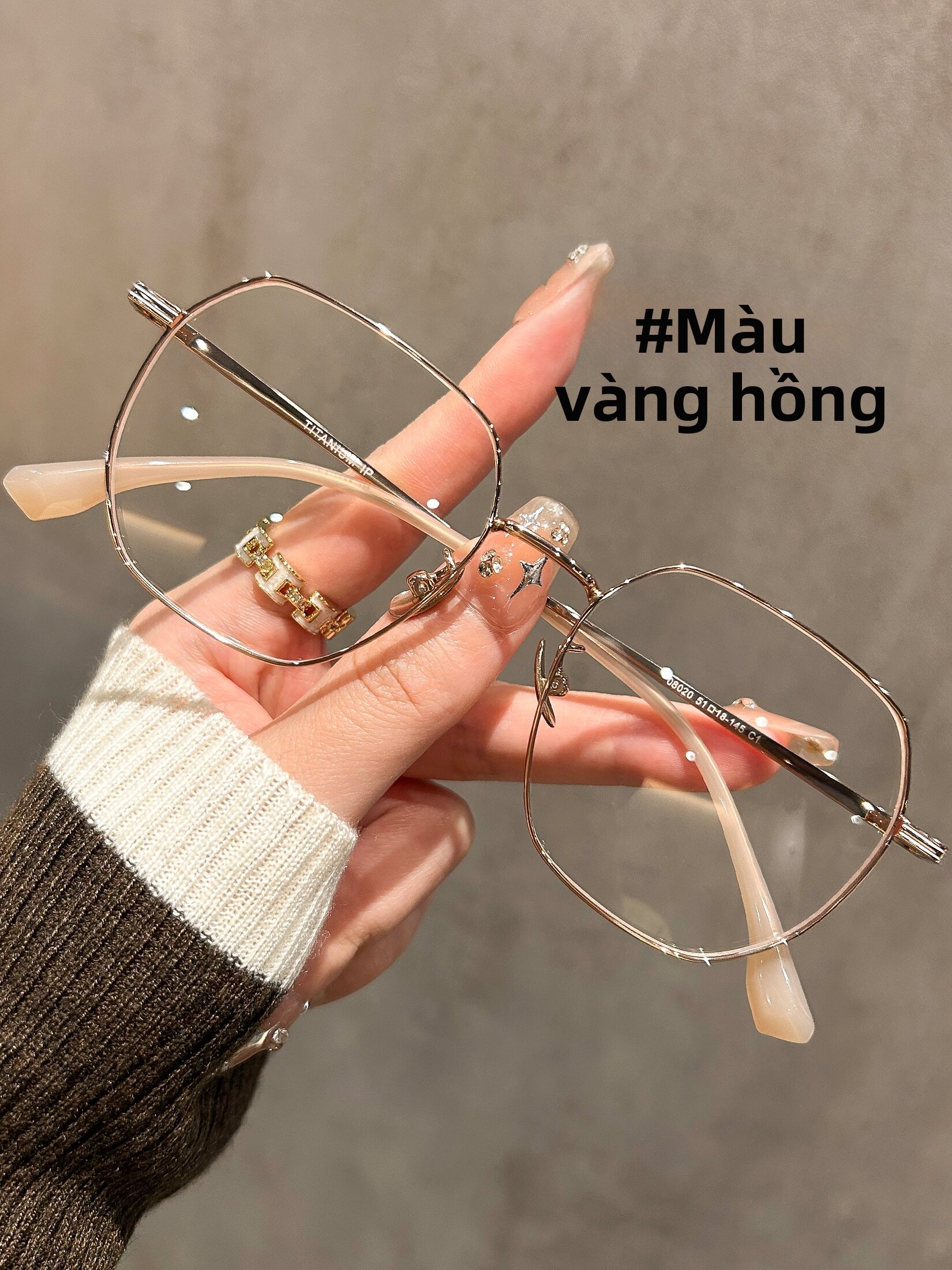 Polygonal Ultralight Gold Titanium Glasses Frame 10g Giá  1,422,000 Đồng*Miễn phí vận chuyển