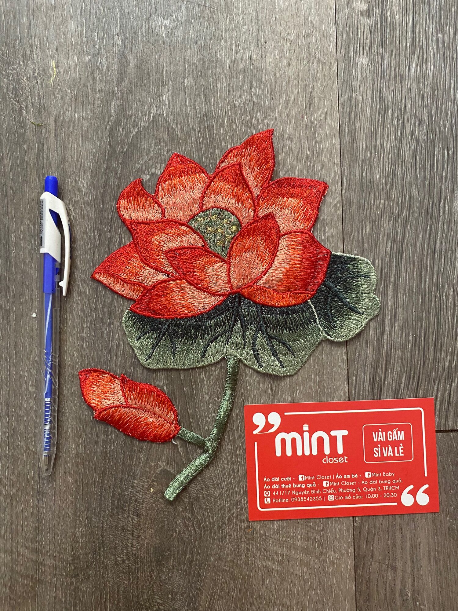 Bông chỉ sen đính kết áo dài, đầm, váy