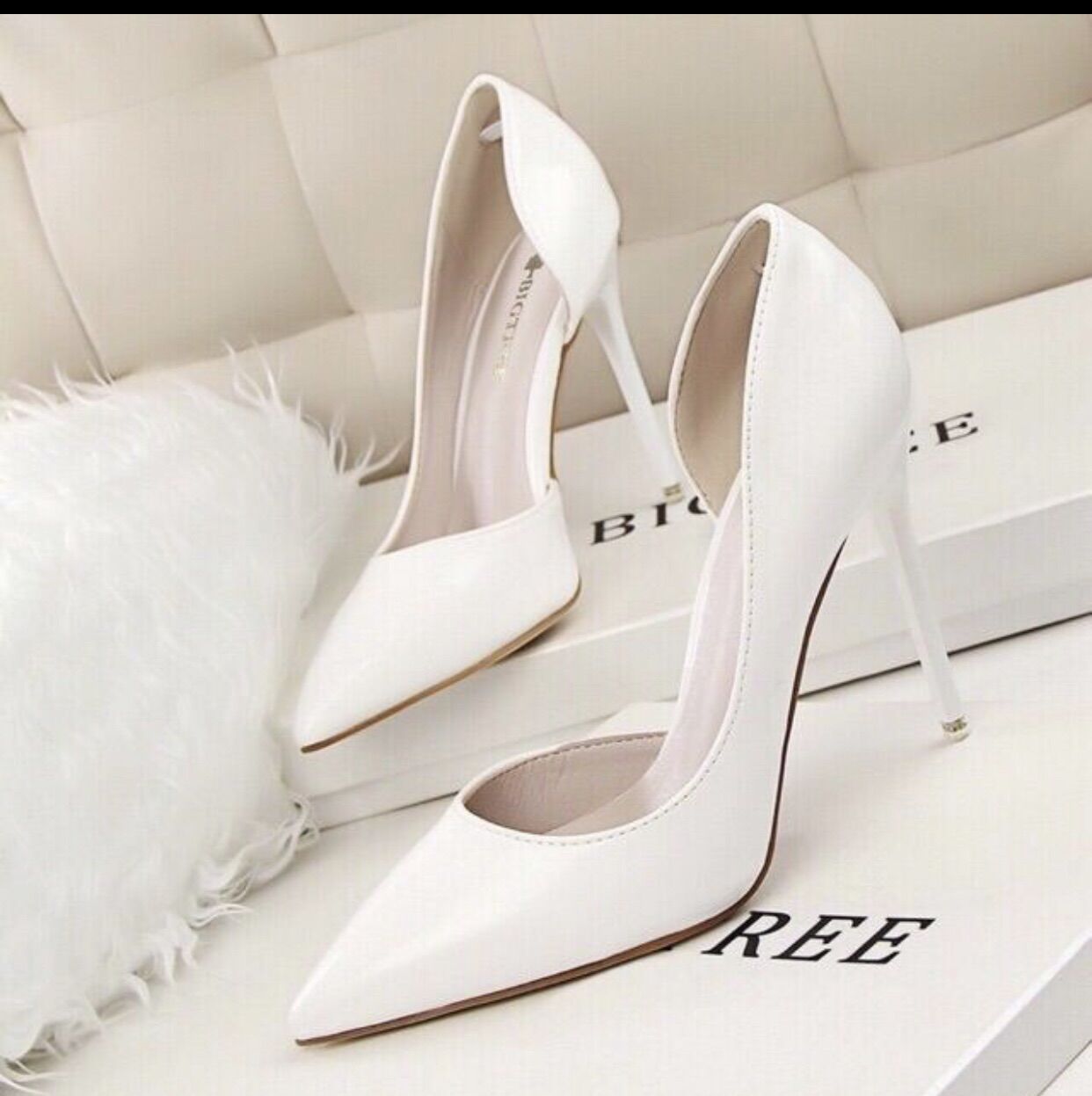 Giày Cao Gót Hở Eo 7P , Da bóng, mũi nhọn, Gót Đũa - Hàng VNXK Cao Cấp - Full Size 34-40