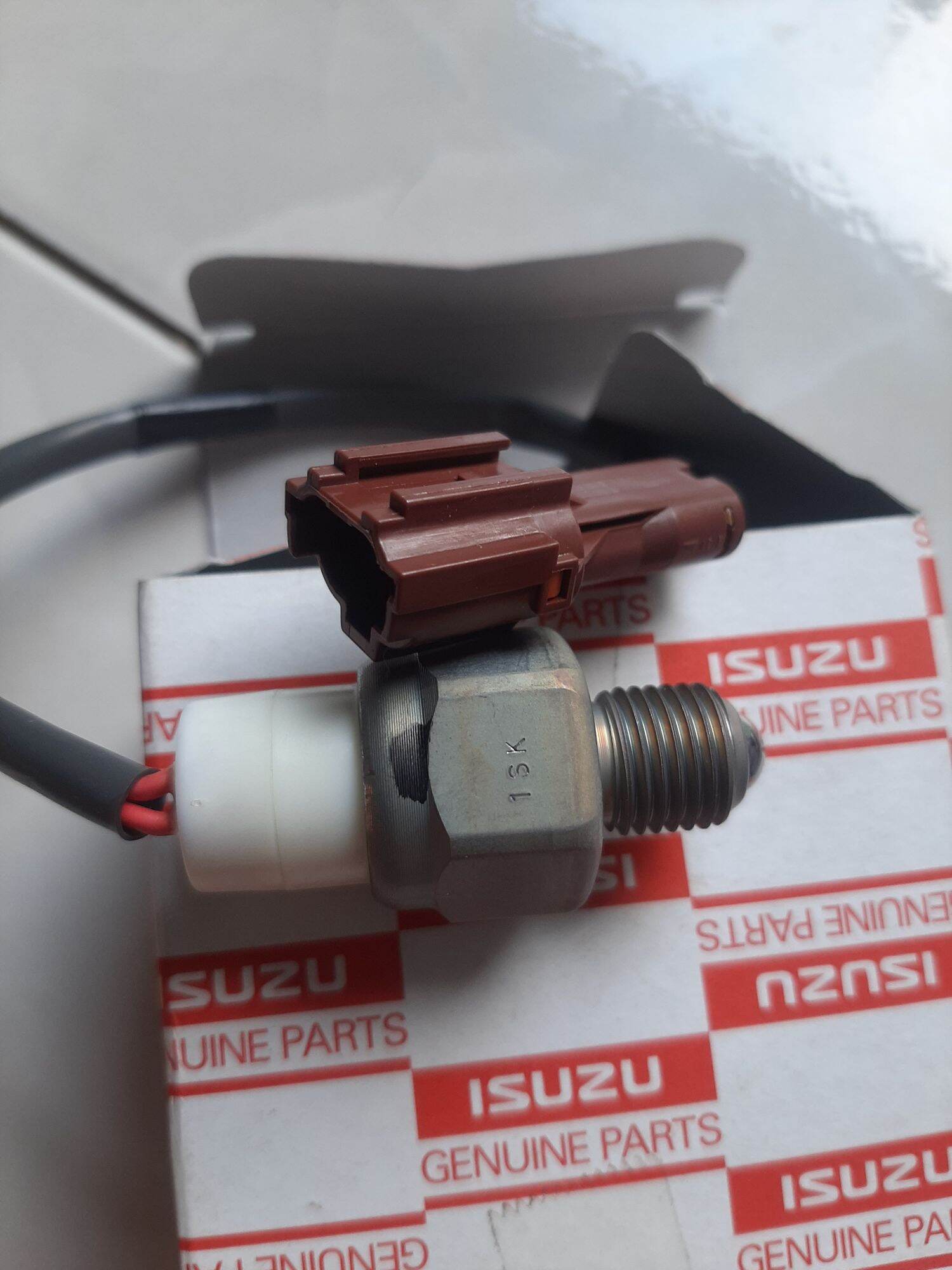 Công tắc số lùi isuzu QKR, Isuzu 1.9 tấn