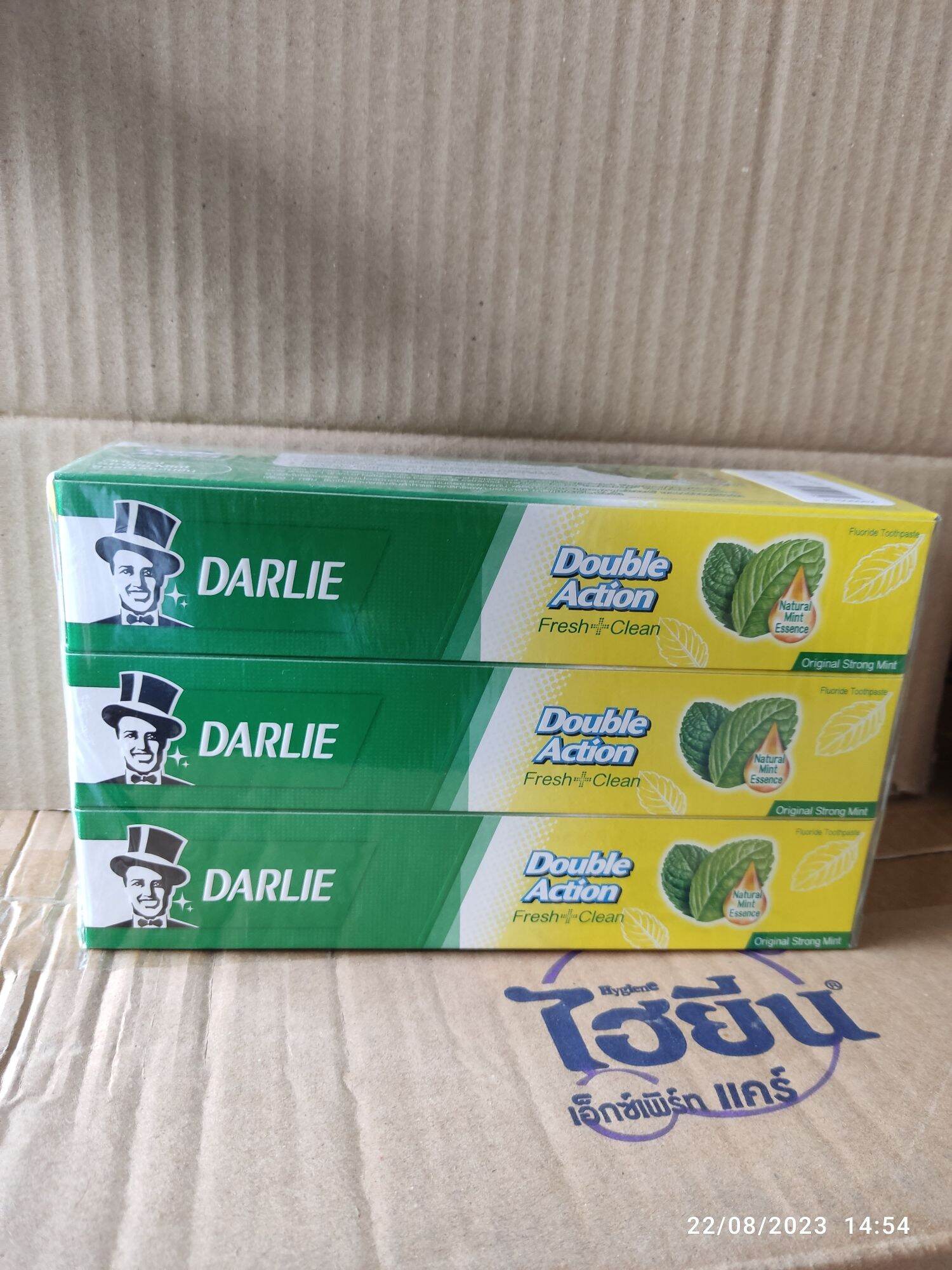 (Hộp 2 tuýp) Kem đánh răng Thái Lan Darlie ông tây đen bạc hà loại 150g